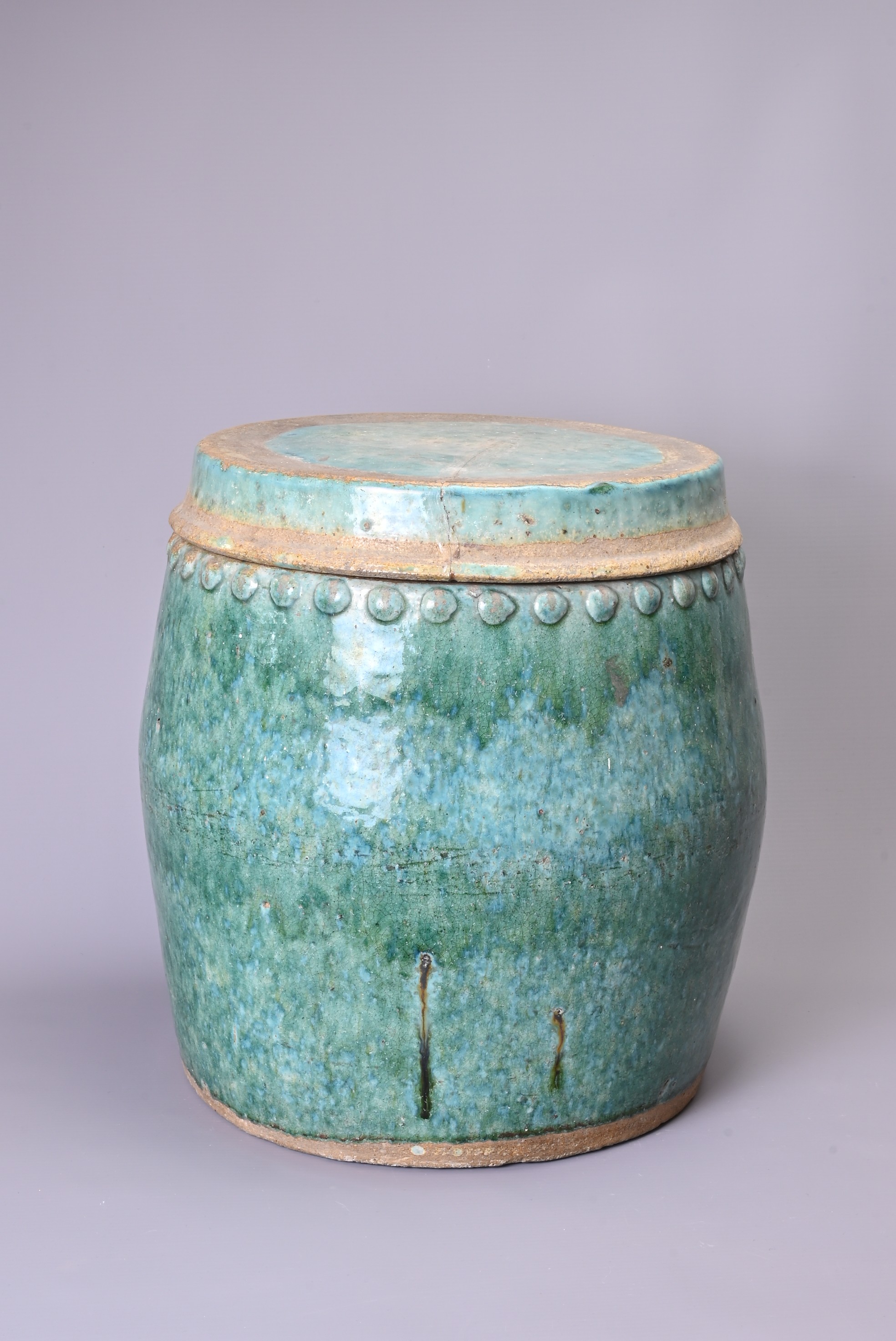 20TH CENTURY CHINESE CERAMIC POT WITH COVER, turquoise ground with crackle glazing and raised - Image 4 of 8