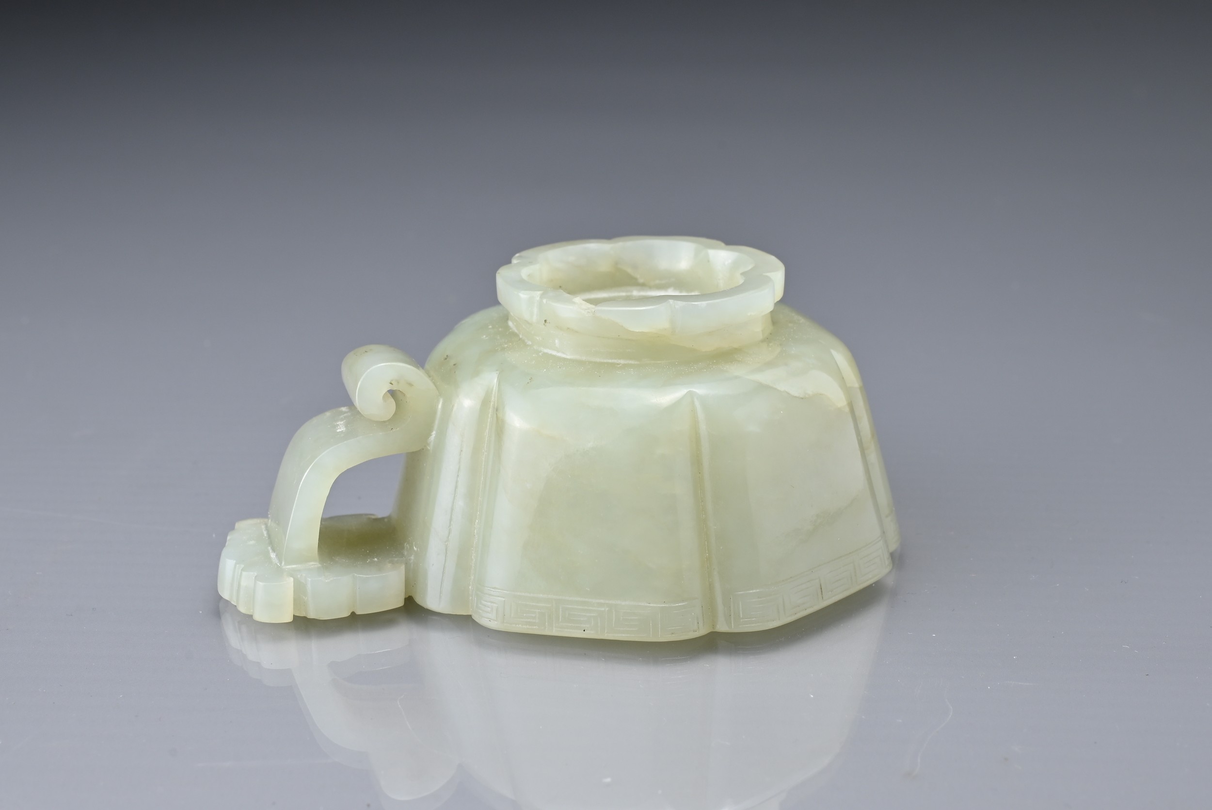 A CHINESE WHITE JADE BRUSH WASHER / WATER POT, QING DYNASTY. In the form of a hollowed peach on a - Image 4 of 6
