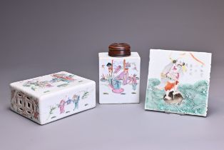 THREE CHINESE FAMILLE ROSE PORCELAIN ITEMS, 19TH CENTURY. Comprising a pillow or rectangular form