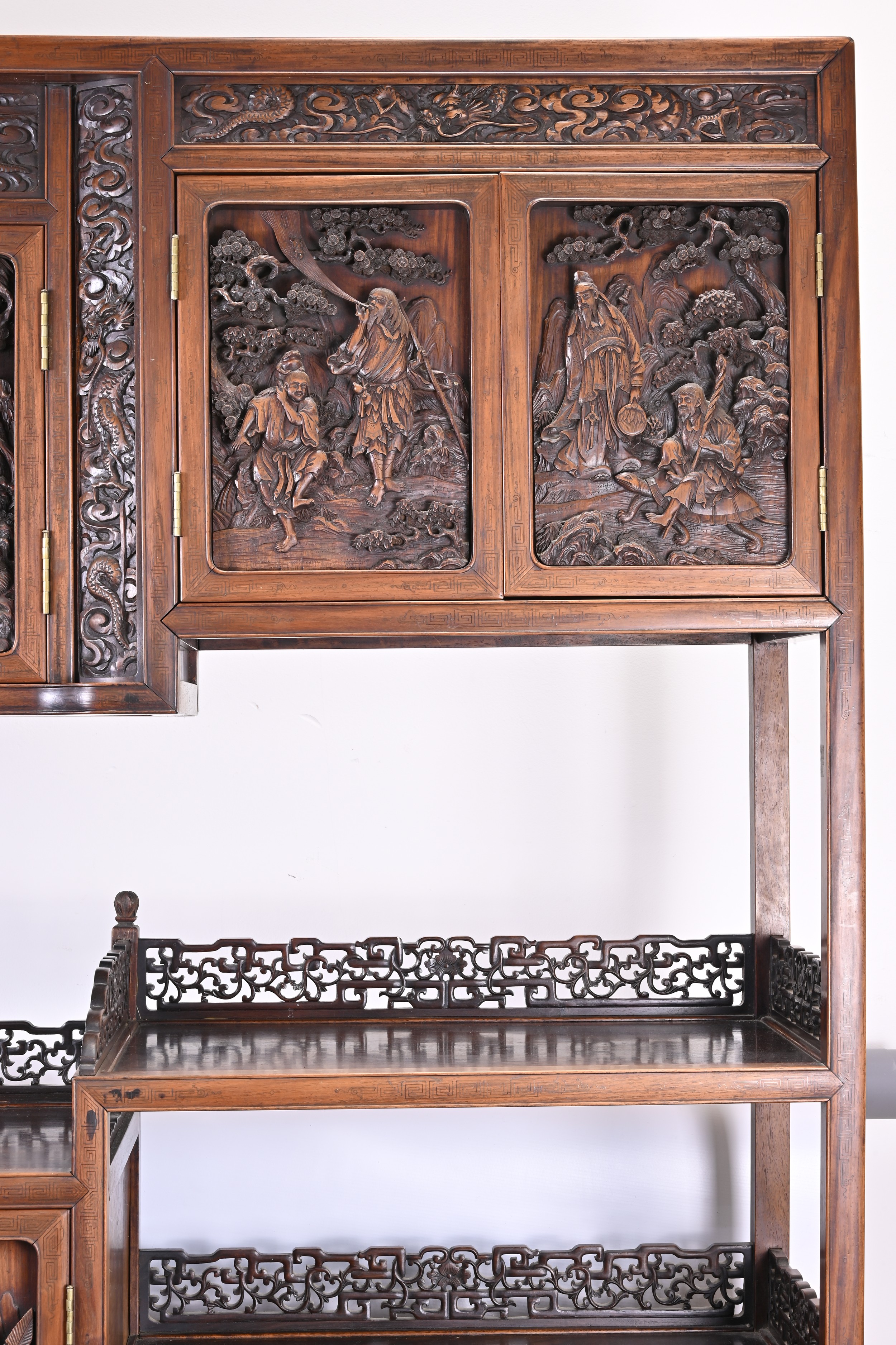 A LARGE CHINESE HARDWOOD CABINET, EARLY 20TH CENTURY. Of rectangular form superbly carved and inlaid - Image 4 of 11