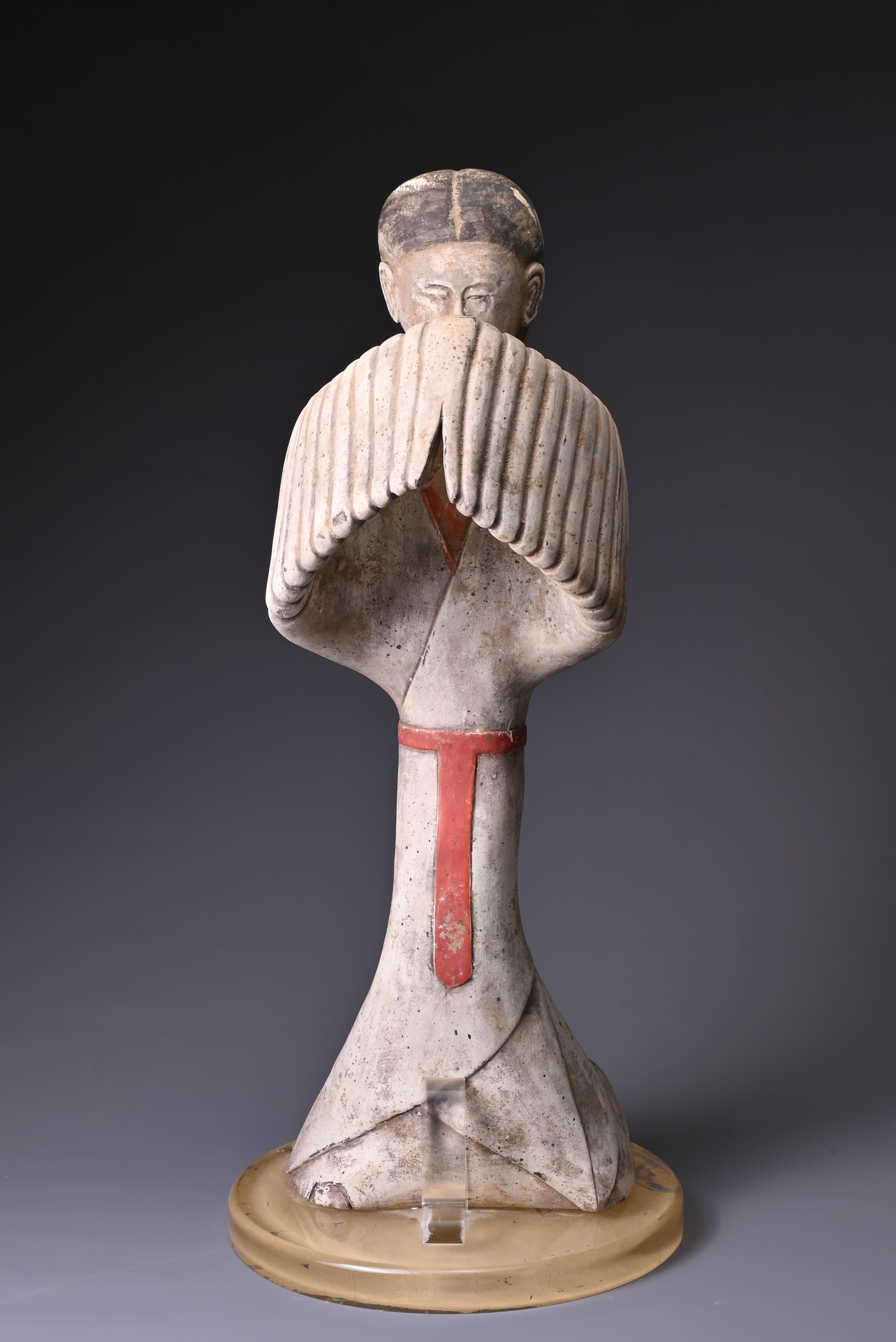 A LARGE CHINESE PAINTED POTTERY FIGURE, WITH TL TEST AS HAN DYNASTY (208BC - 220AD). Modelled with - Image 5 of 9