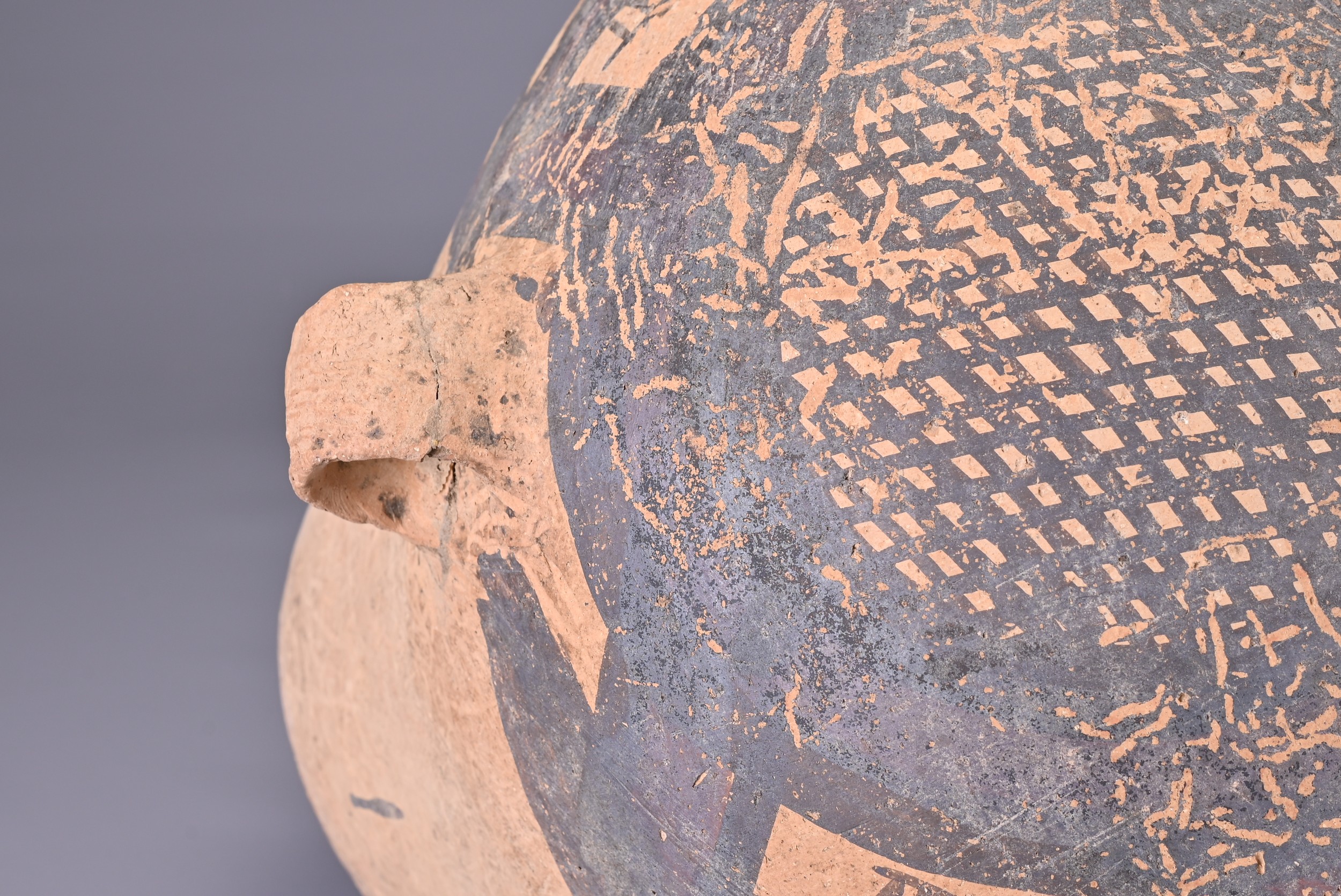 A LARGE CHINESE NEOLITHIC PAINTED POTTERY JAR, MACHANG (C. 2300 - 2000 BC). Fairly heavily potted in - Image 7 of 10