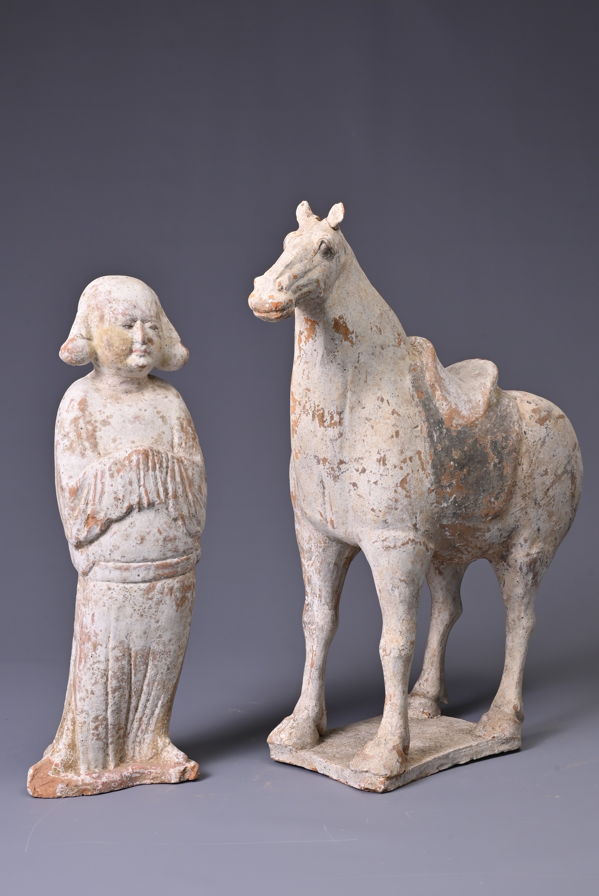 A CHINESE PAINTED POTTERY HORSE AND GROOM, TANG DYNASTY (618-907AD). Both made from a red pottery - Image 5 of 6