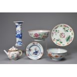 A GROUP OF CHINESE PORCELAIN ITEMS, 18/19TH CENTURY. To include a two bowls, two dishes, a teapot