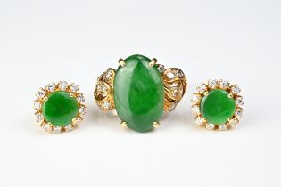 A SET OF HIGH CARAT GOLD, JADEITE AND DIAMOND JEWELLERY. To include a green jadeite cabochon ring