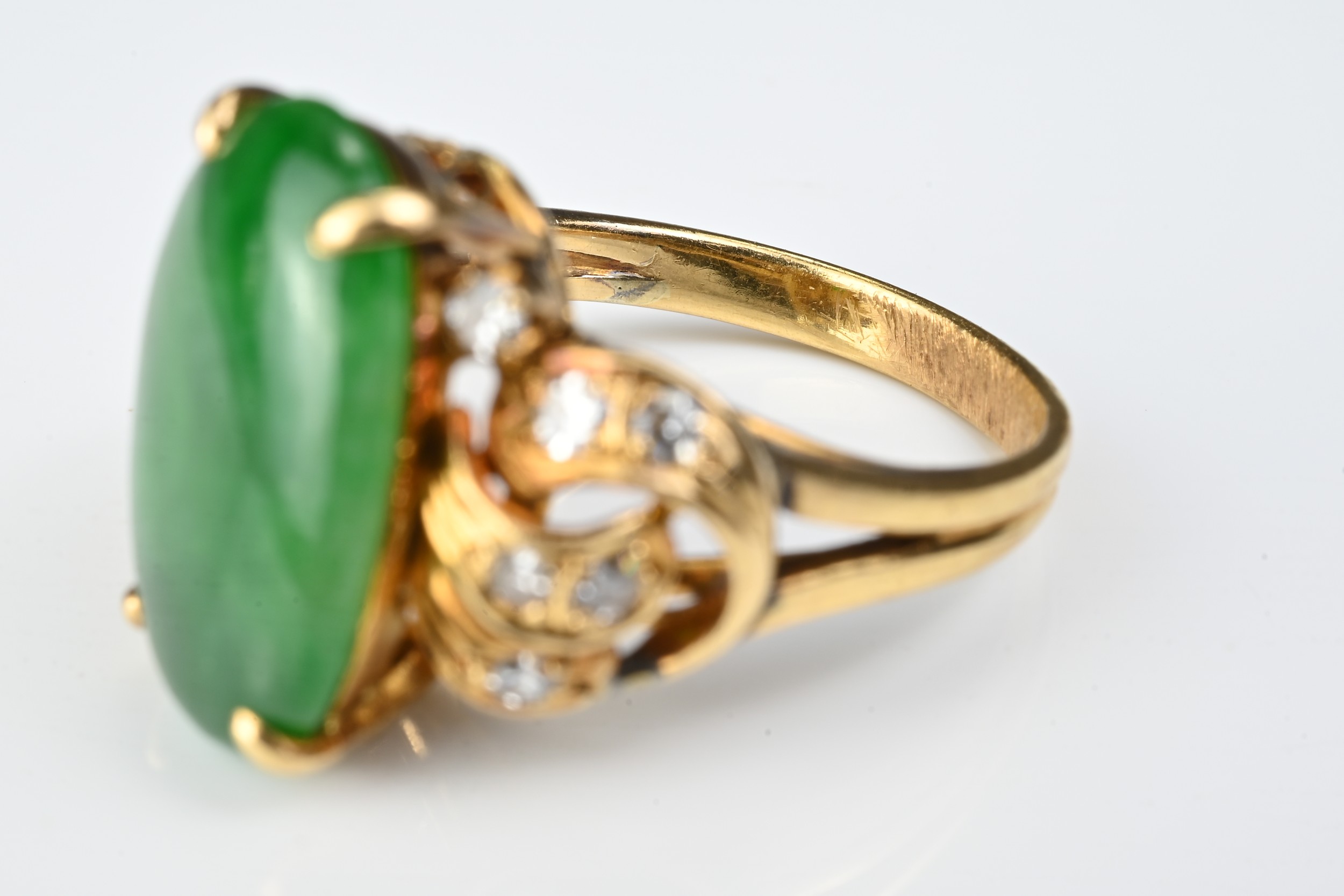 A SET OF HIGH CARAT GOLD, JADEITE AND DIAMOND JEWELLERY. To include a green jadeite cabochon ring - Image 5 of 7