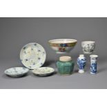 A GROUP OF CHINESE PORCELAIN ITEMS, 19/20TH CENTURY. To include three blue and white dishes; A