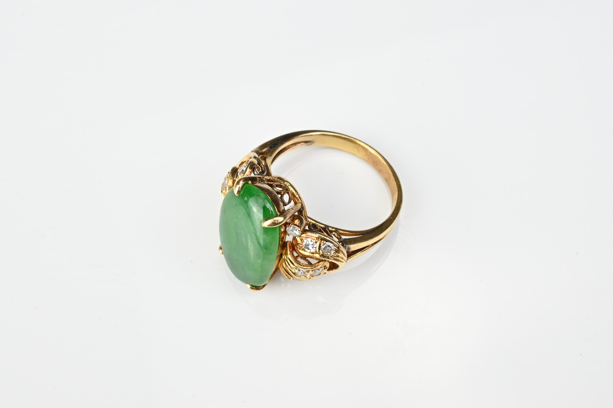 A SET OF HIGH CARAT GOLD, JADEITE AND DIAMOND JEWELLERY. To include a green jadeite cabochon ring - Image 2 of 7