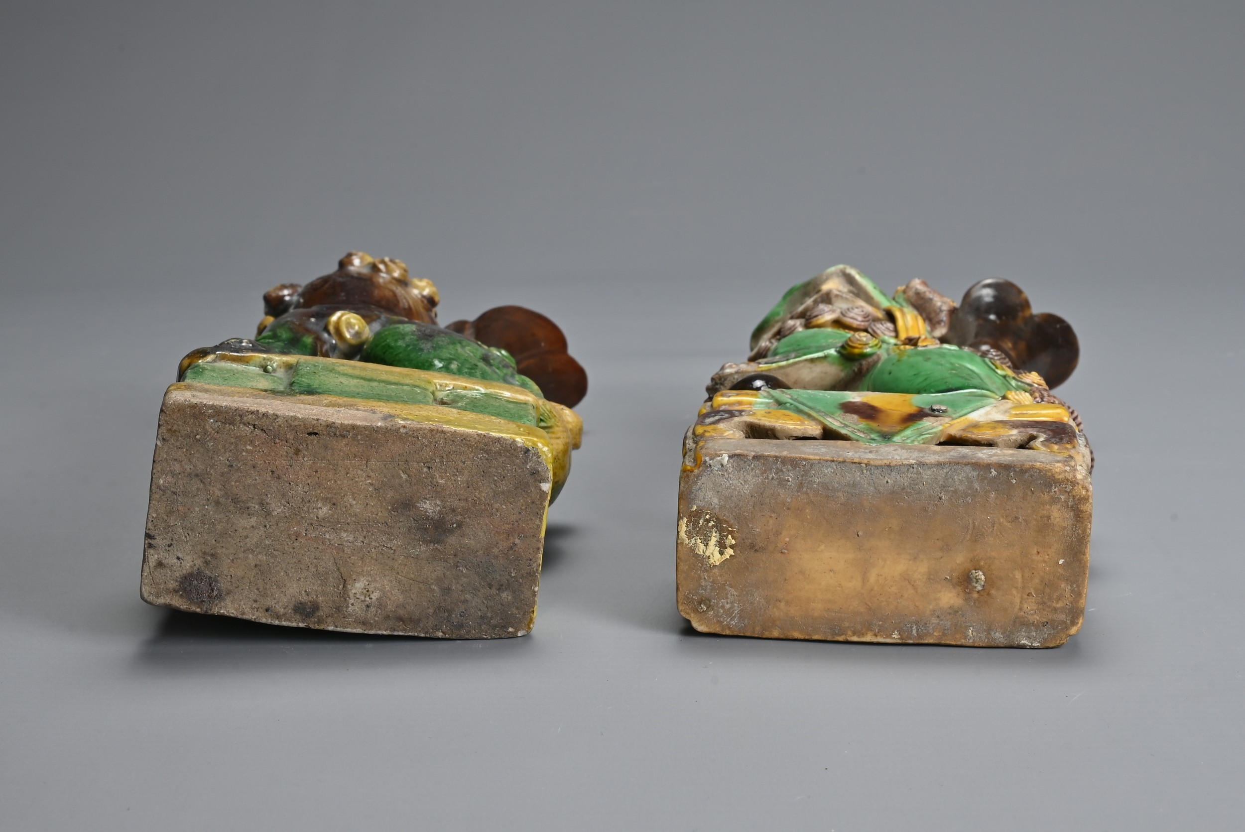 TWO CHINESE SANCAI GLAZED POTTERY JOSS STICK HOLDERS, QING DYNASTY. Buddhistic lions modelled seated - Image 5 of 6