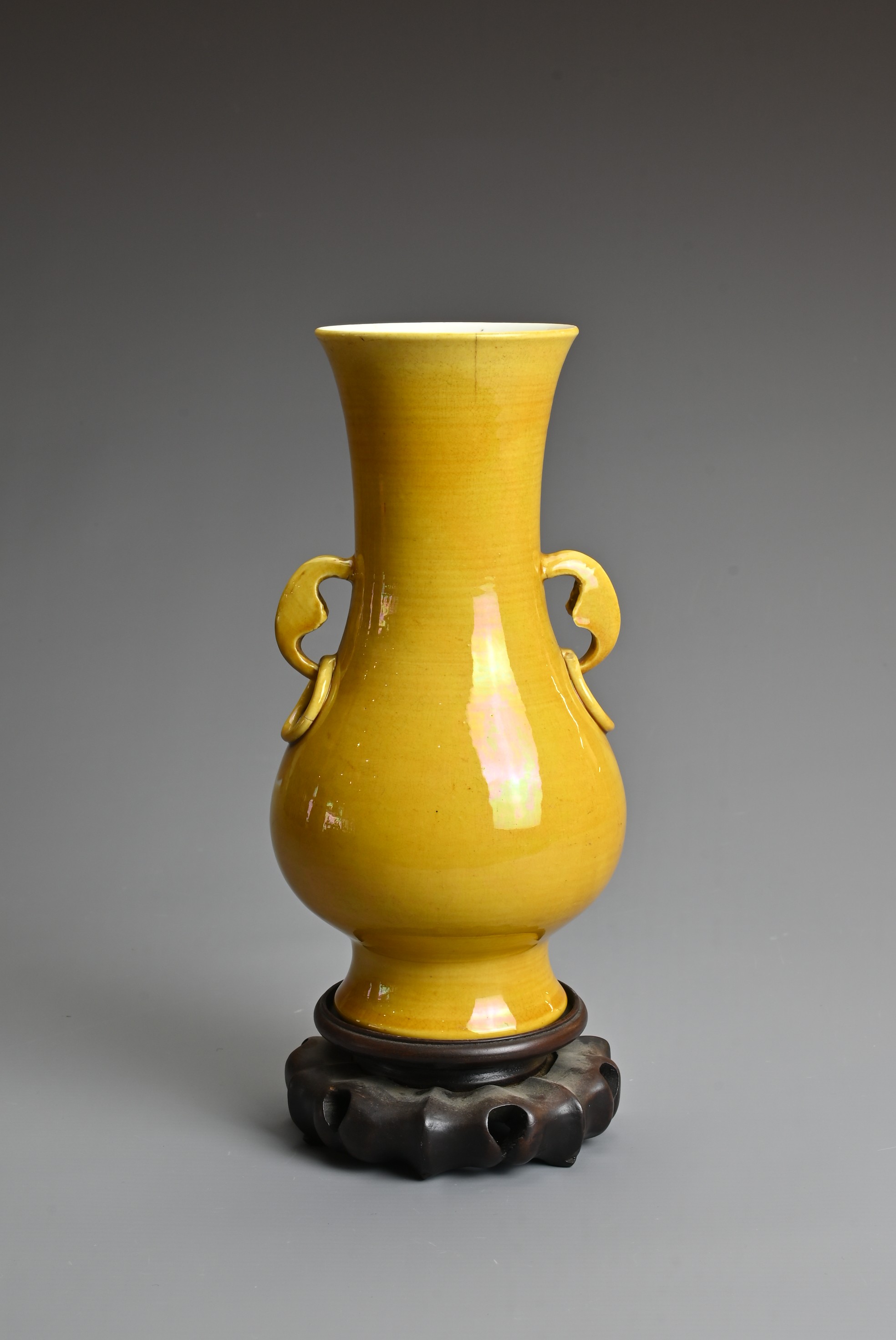 A CHINESE YELLOW GLAZED PORCELAIN VASE, LATE QING DYNASTY. Of baluster form covered in a with M - Image 3 of 7