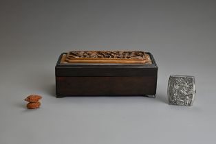 A GROUP OF CHINESE ITEMS, EARLY 20TH CENTURY. To include a hardwood box or rectangular form with
