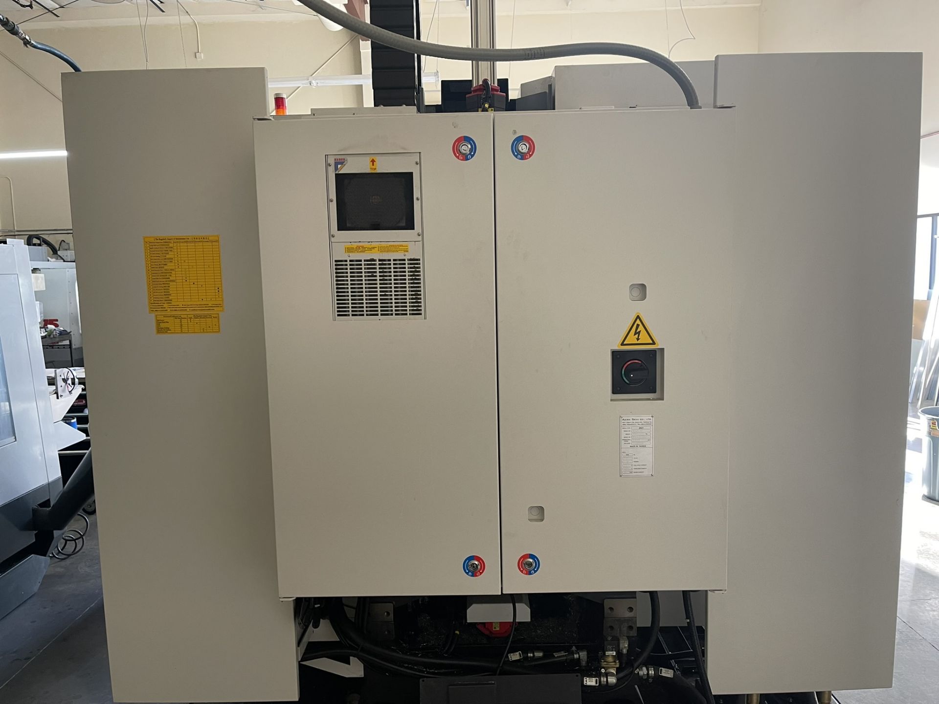 2021 Akira Seiki V2.5 XP CNC Vertical Machining Center - Image 19 of 20