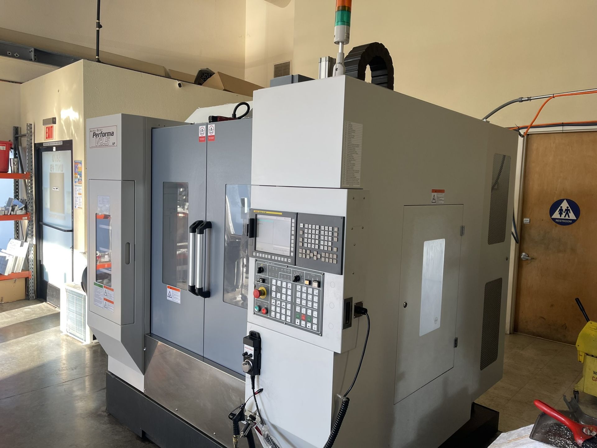 2021 Akira Seiki V2.5 XP CNC Vertical Machining Center - Image 10 of 20