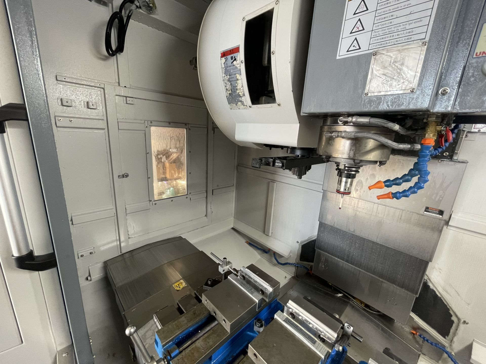 2021 Akira Seiki V2.5 XP CNC Vertical Machining Center - Image 16 of 20