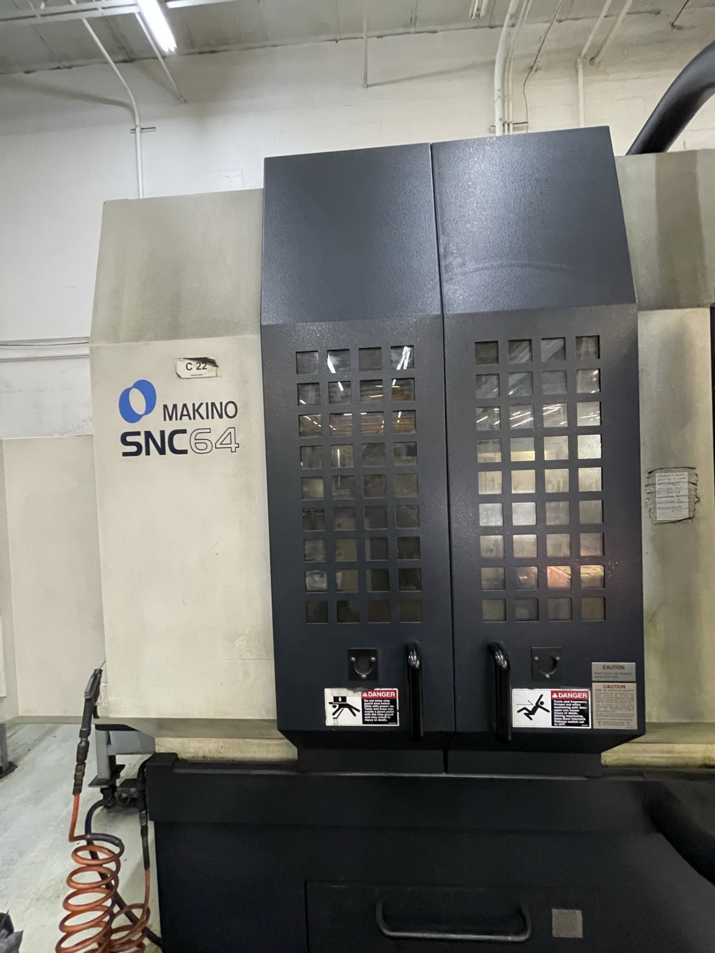 2000 Makino SNC64 Four Axis CNC Vertical Machining Center - Image 2 of 13