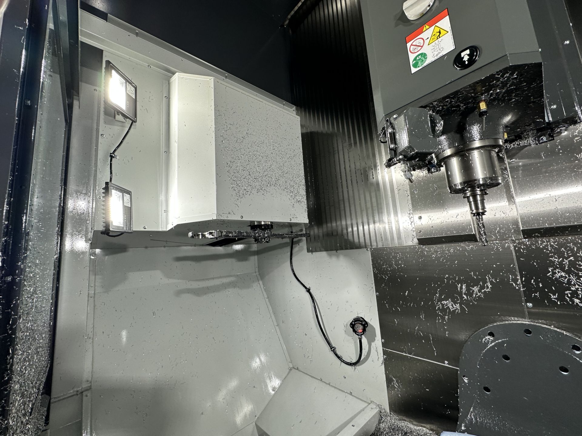 2022 HAAS UMC-1000 5-Axis 15,000 RPM Machining Center ***Under 750 Cutting Hours*** - Image 15 of 42