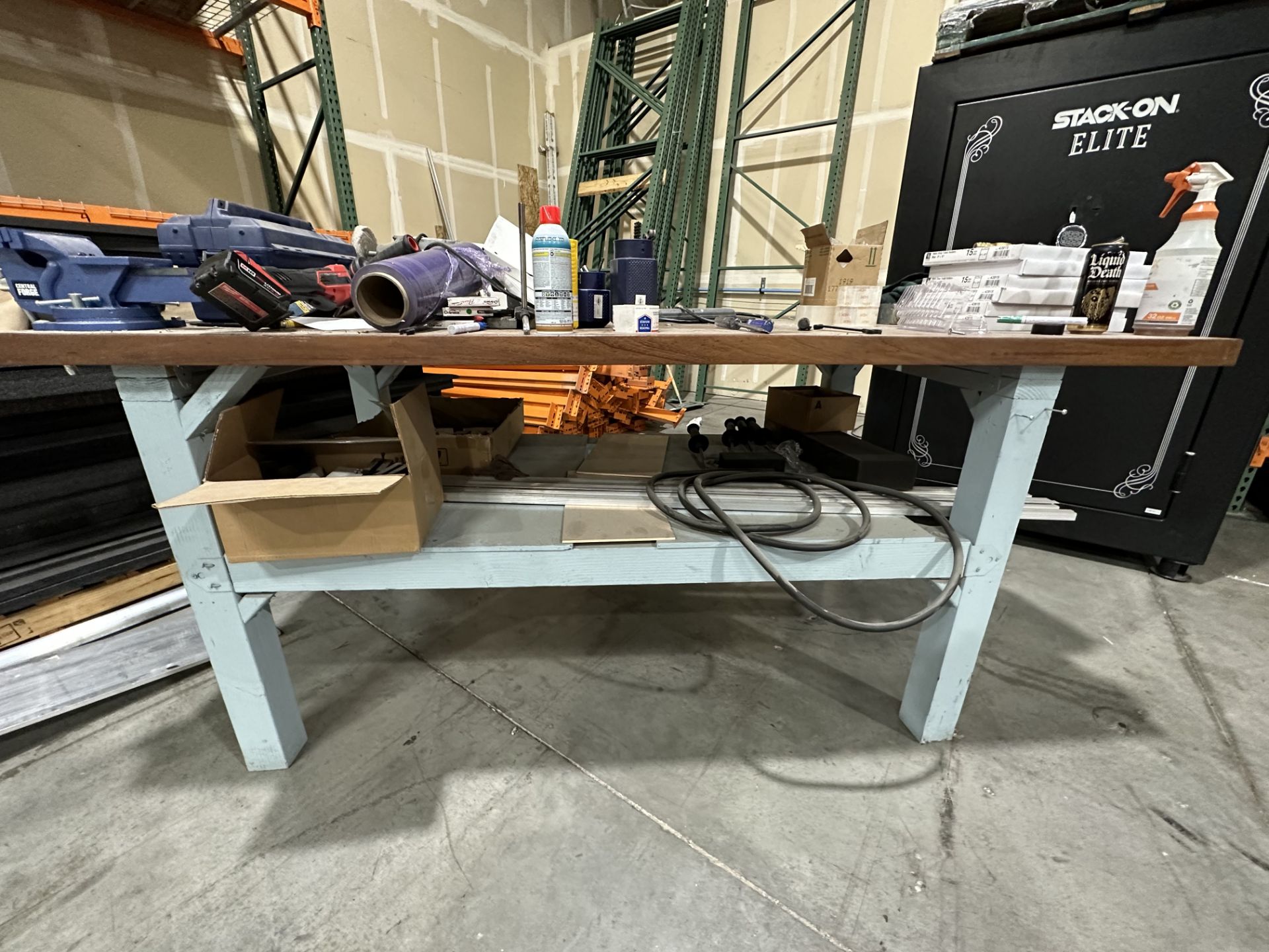 Work Bench with Vises - Image 2 of 3