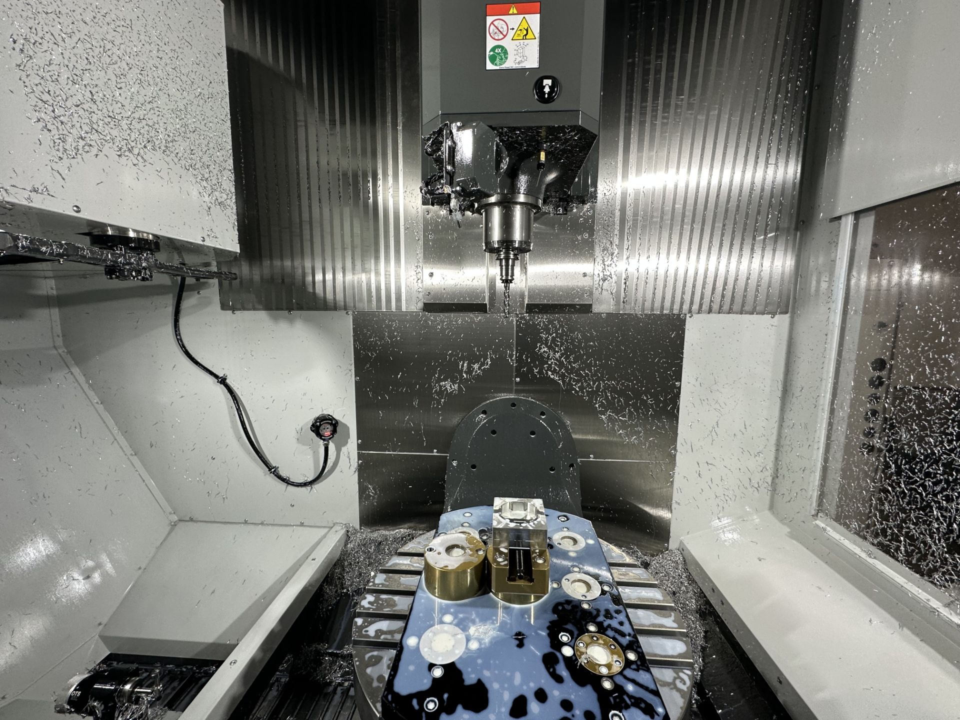 2022 HAAS UMC-1000 5-Axis 15,000 RPM Machining Center ***Under 750 Cutting Hours*** - Image 14 of 42