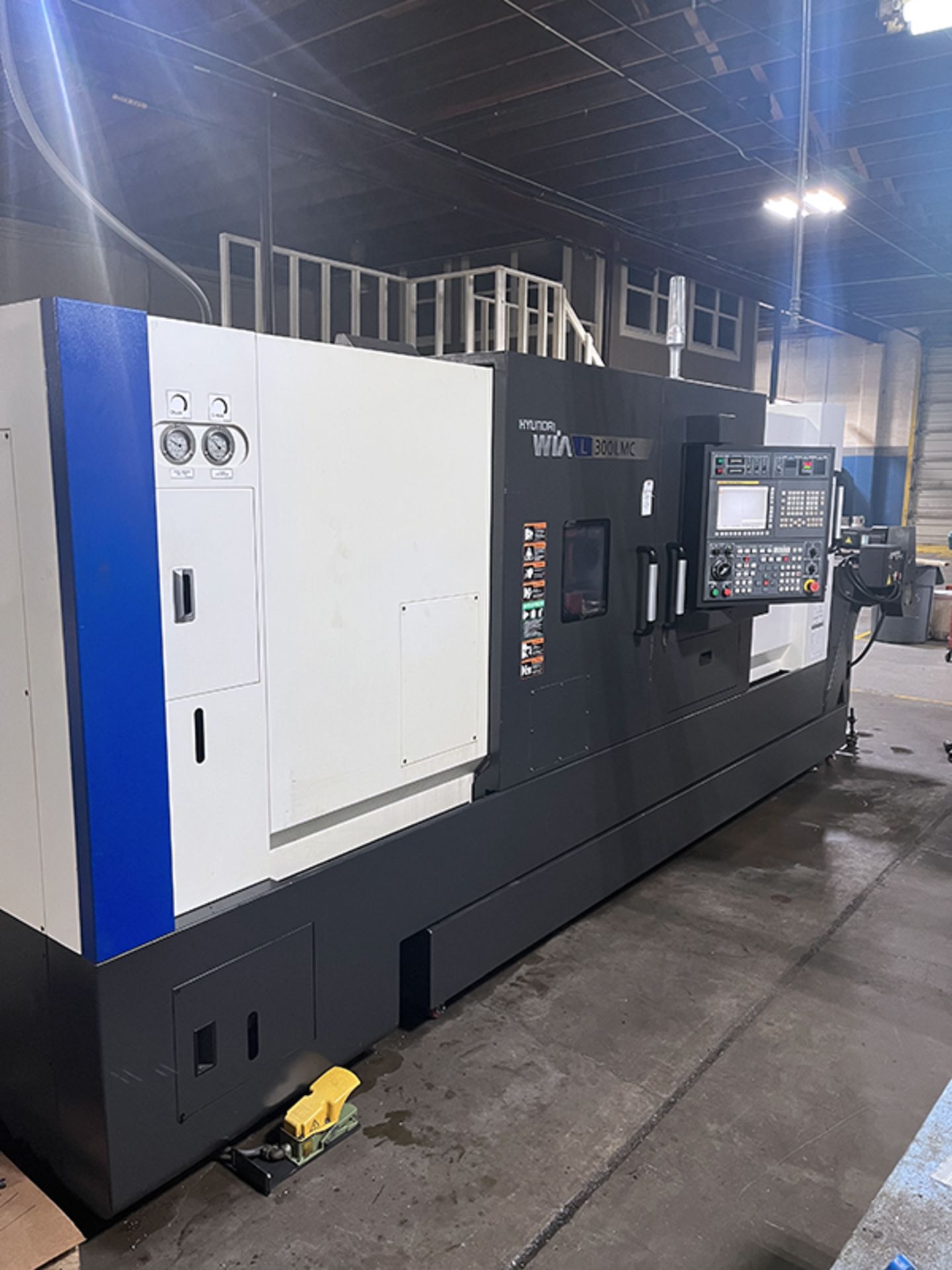 Hyundai Wia L300LMC Live Tool CNC Lathe (2019) - Image 2 of 21