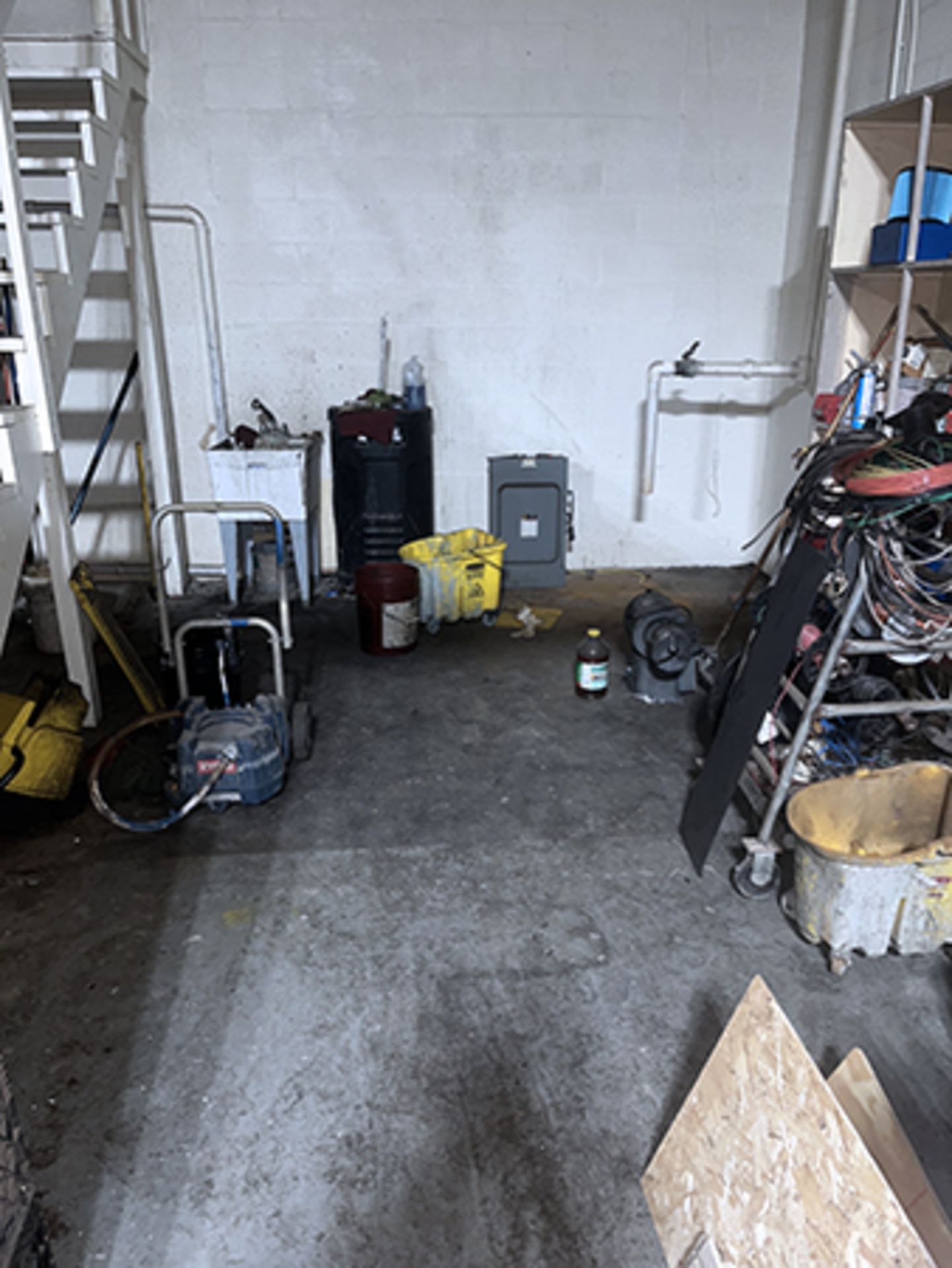 Maintenance Room & Contents - Image 2 of 13