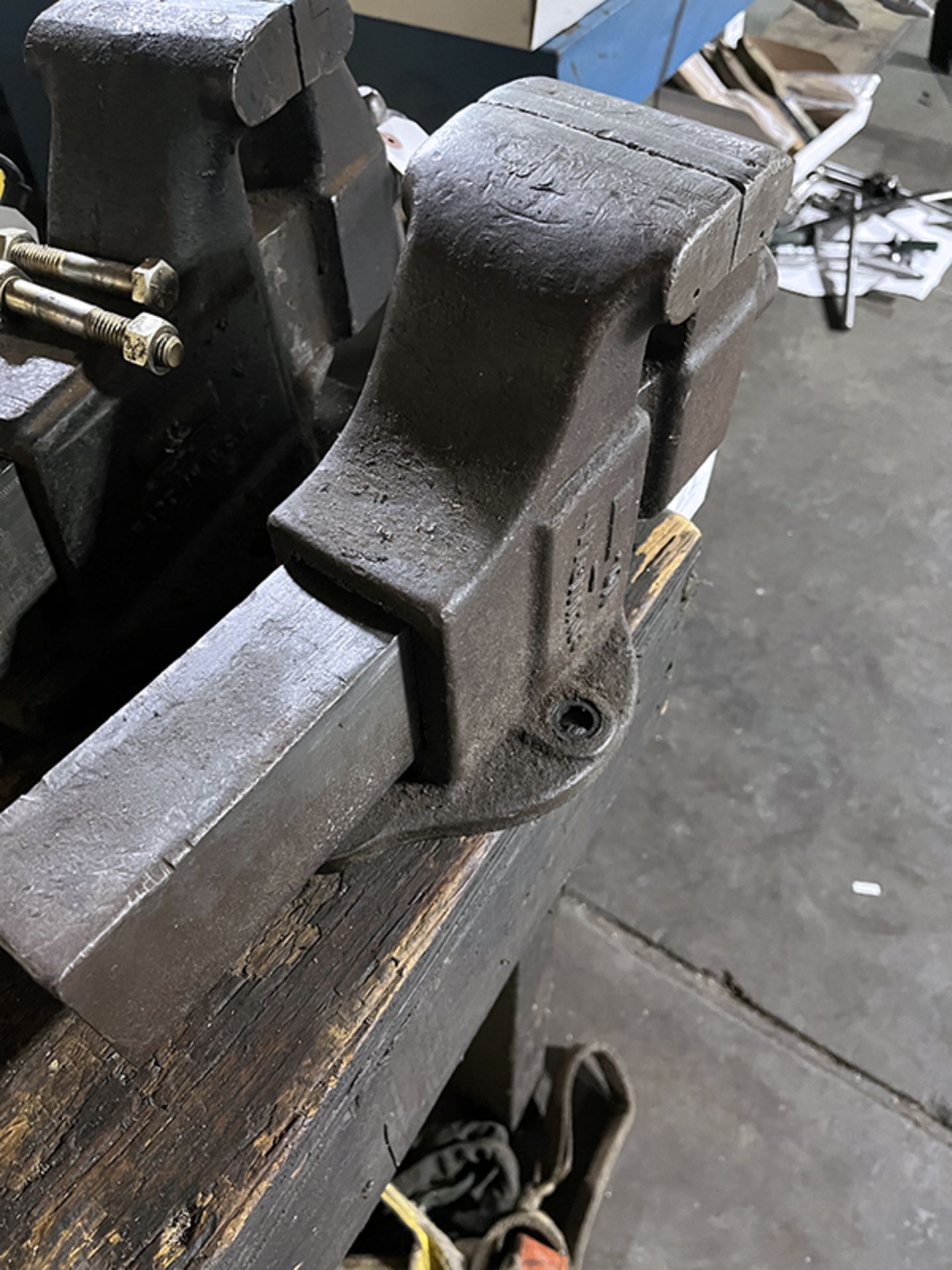 Bench Vise - Image 2 of 5