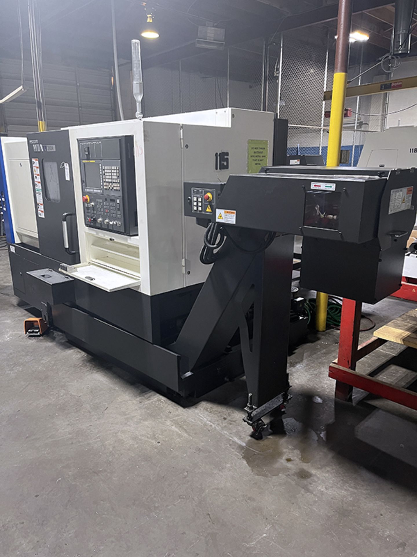 Hyundai Wia L230A CNC Lathe (2017) - Image 4 of 21