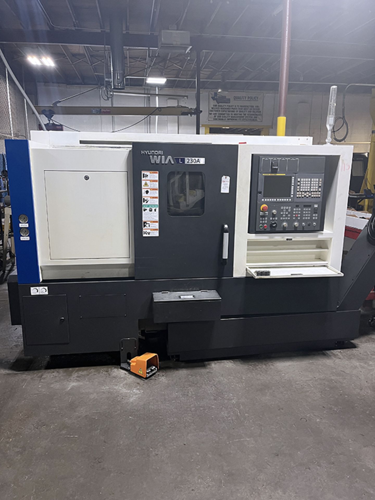 Hyundai Wia L230A CNC Lathe (2017) - Image 3 of 21