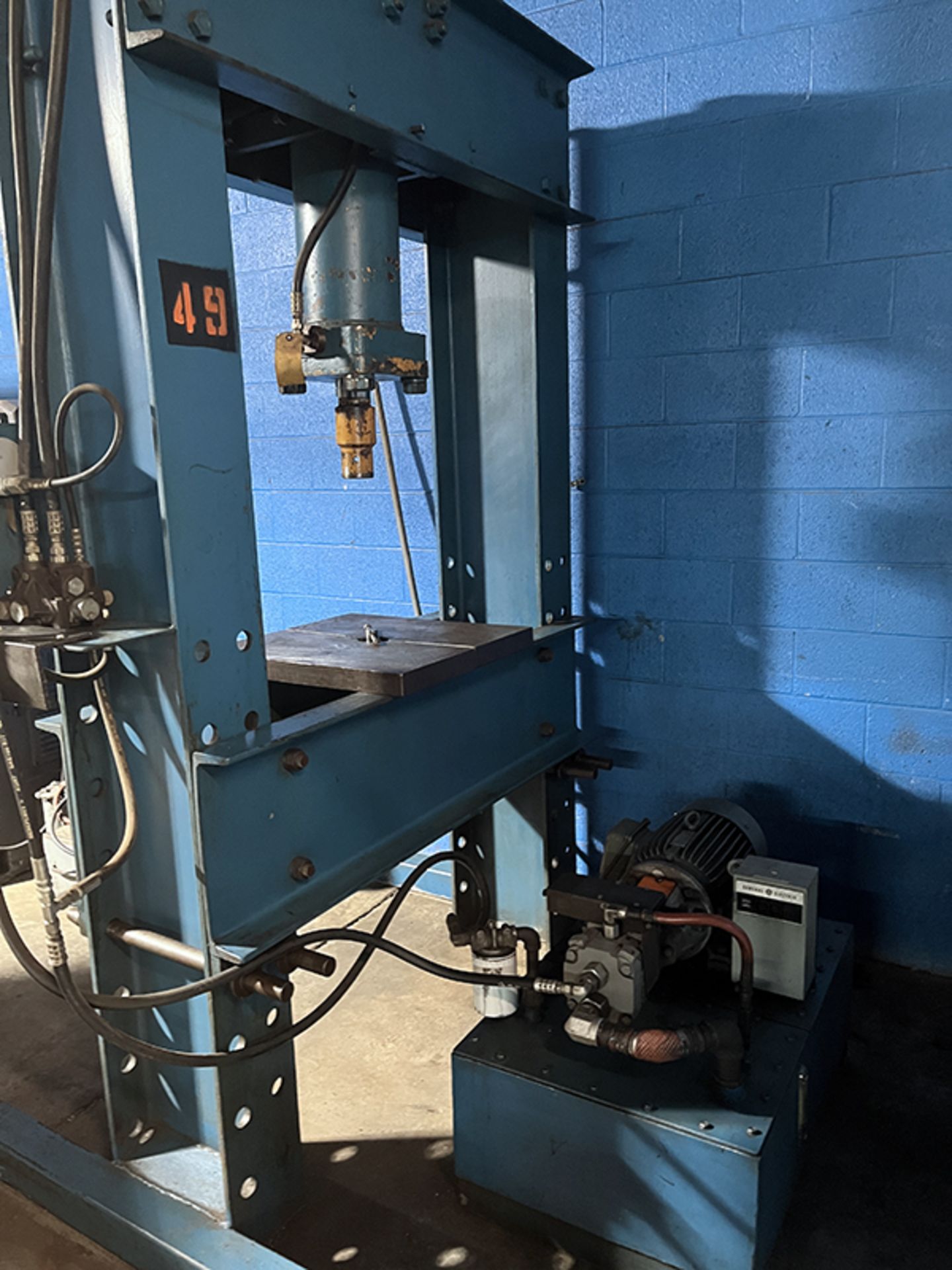Hydraulic Shop Press - Image 3 of 9