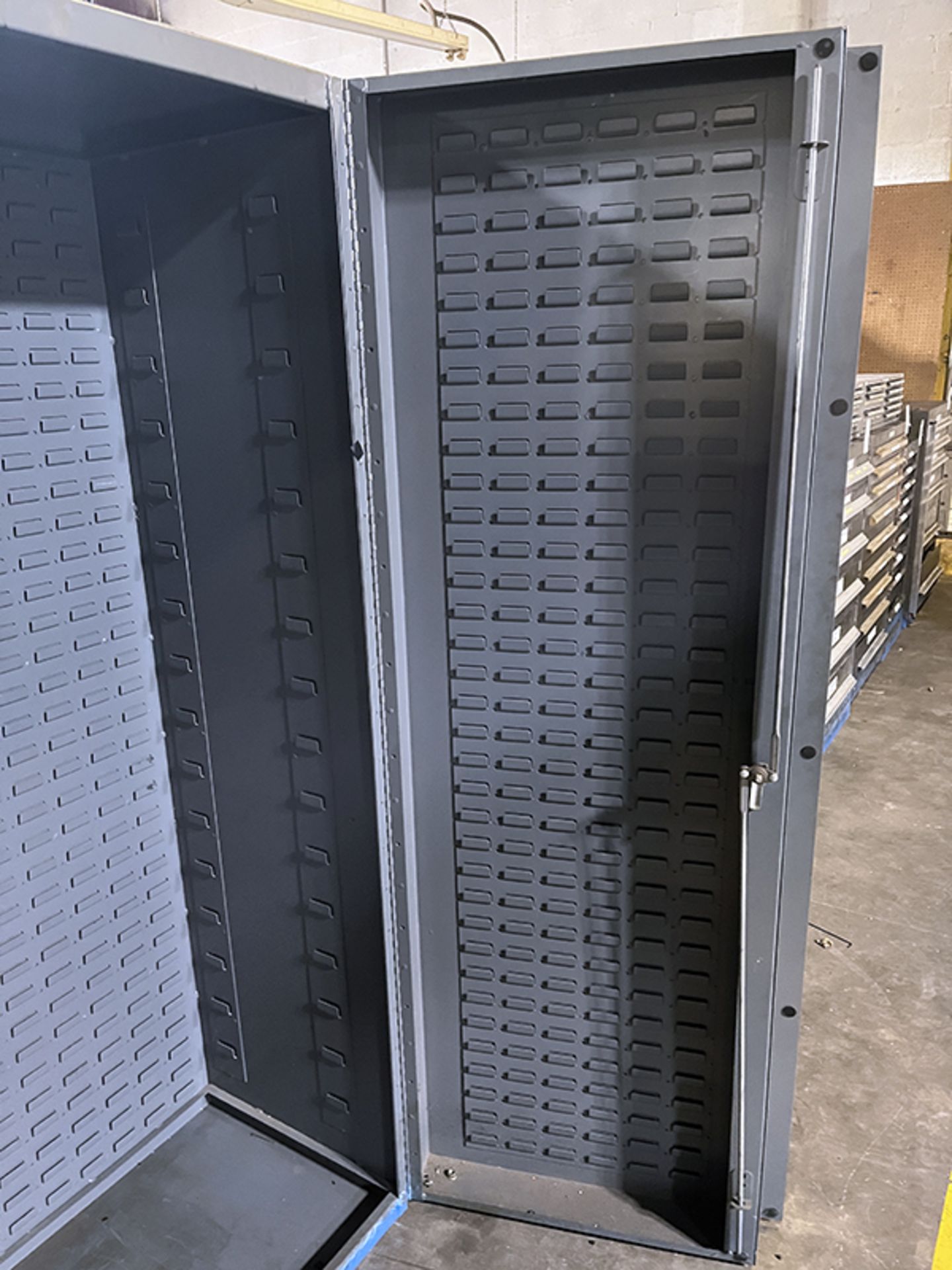 Durham Manufacturing Storage Cabinet - Image 7 of 8