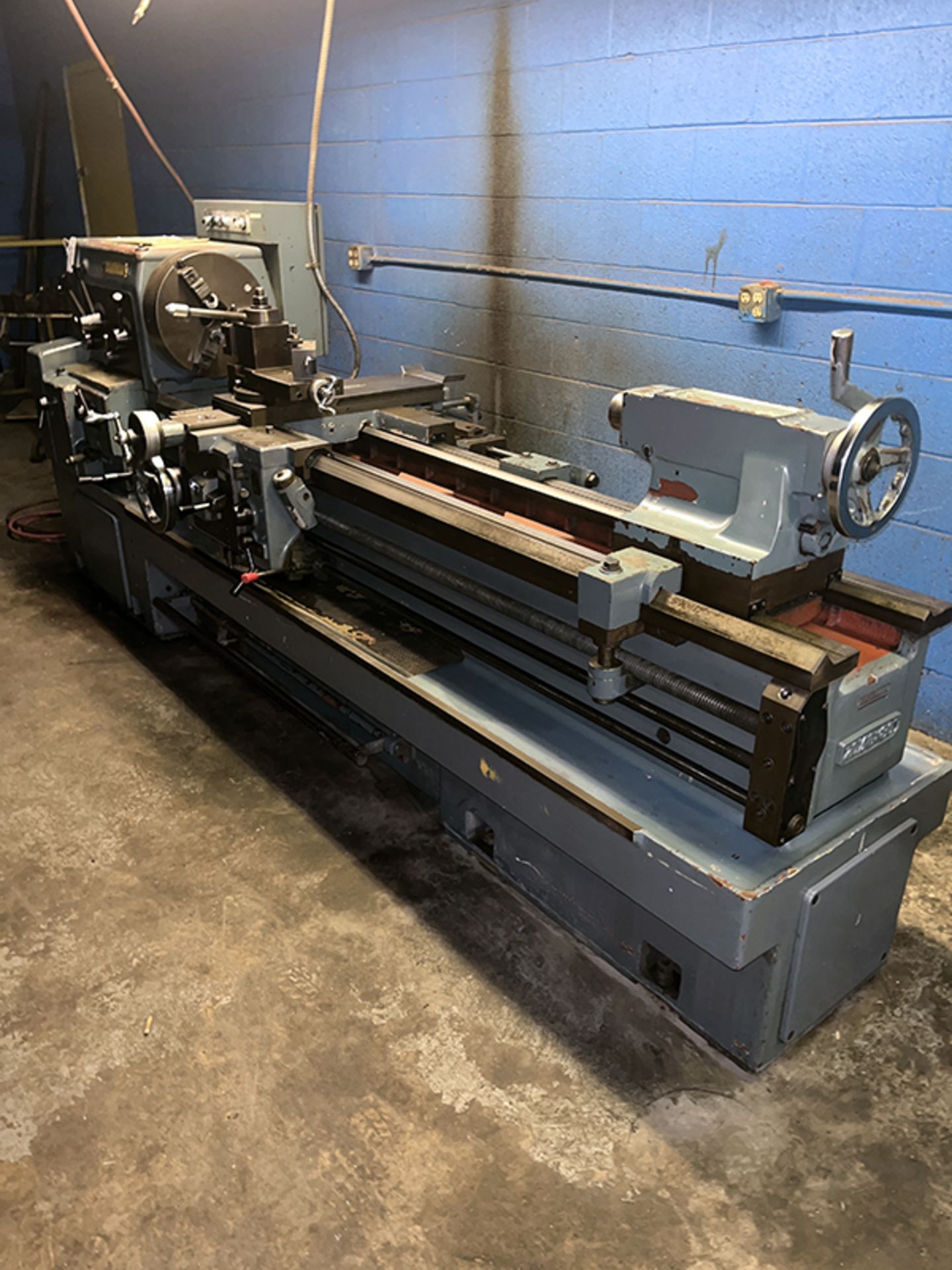 Whacheon 21" x 80" Gap Bed Engine Lathe