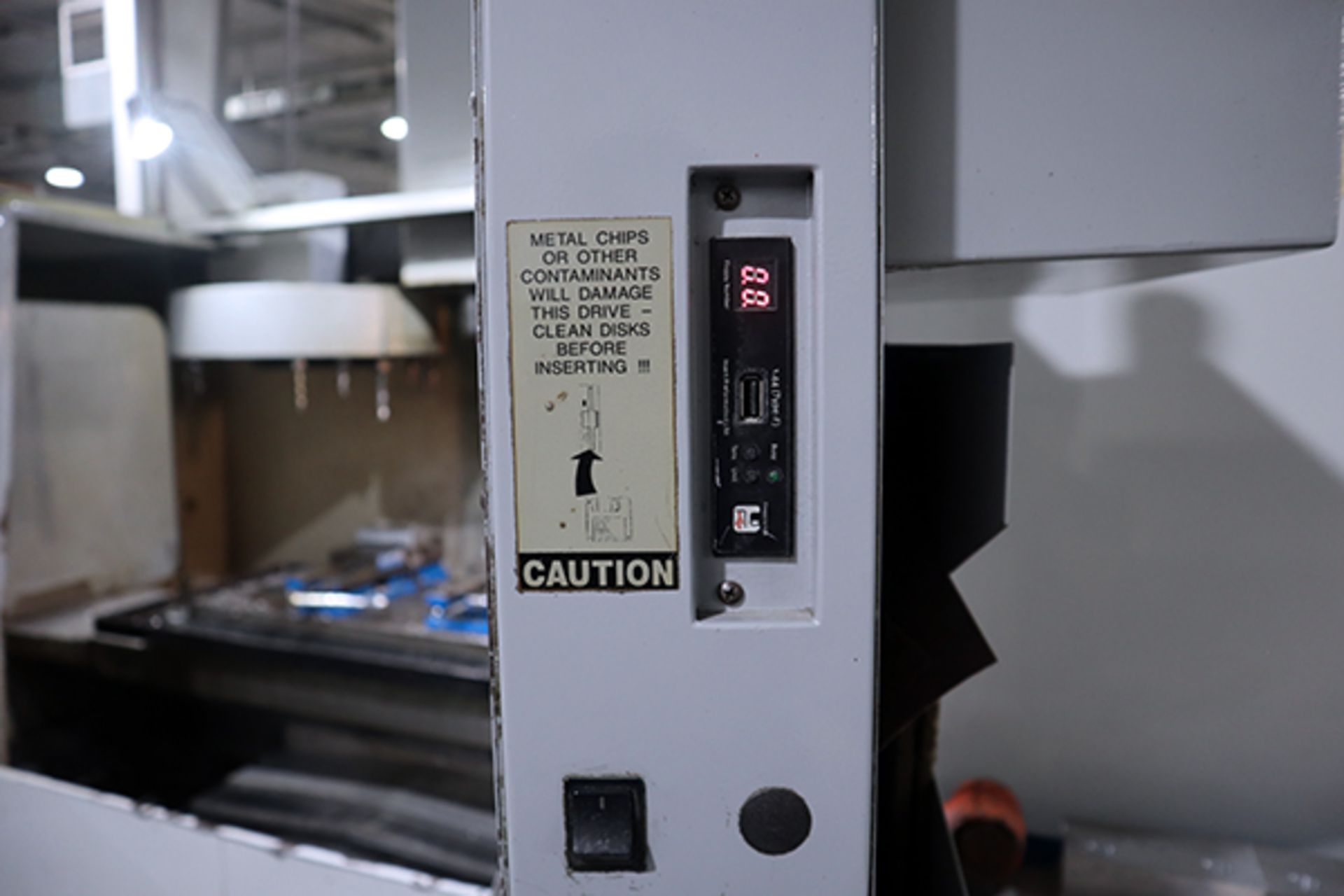 Haas VF-4 Vertical Machining Center (2000) - Image 15 of 16