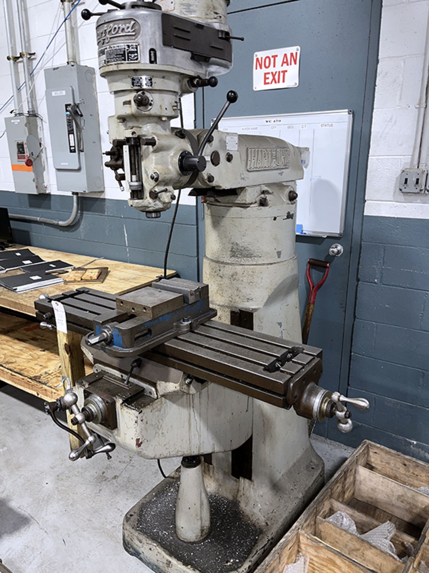 Hartford Step Pulley Vertical Milling Machine - Image 2 of 8