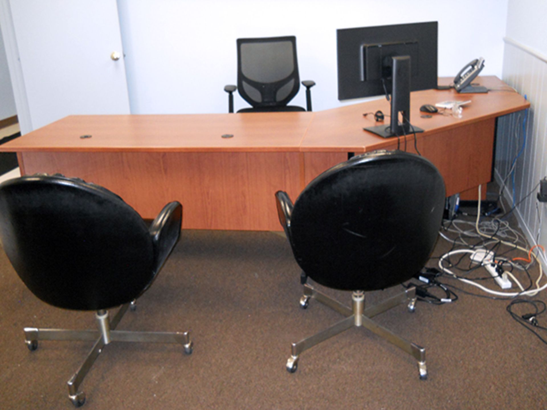 Office Furniture - Image 4 of 5