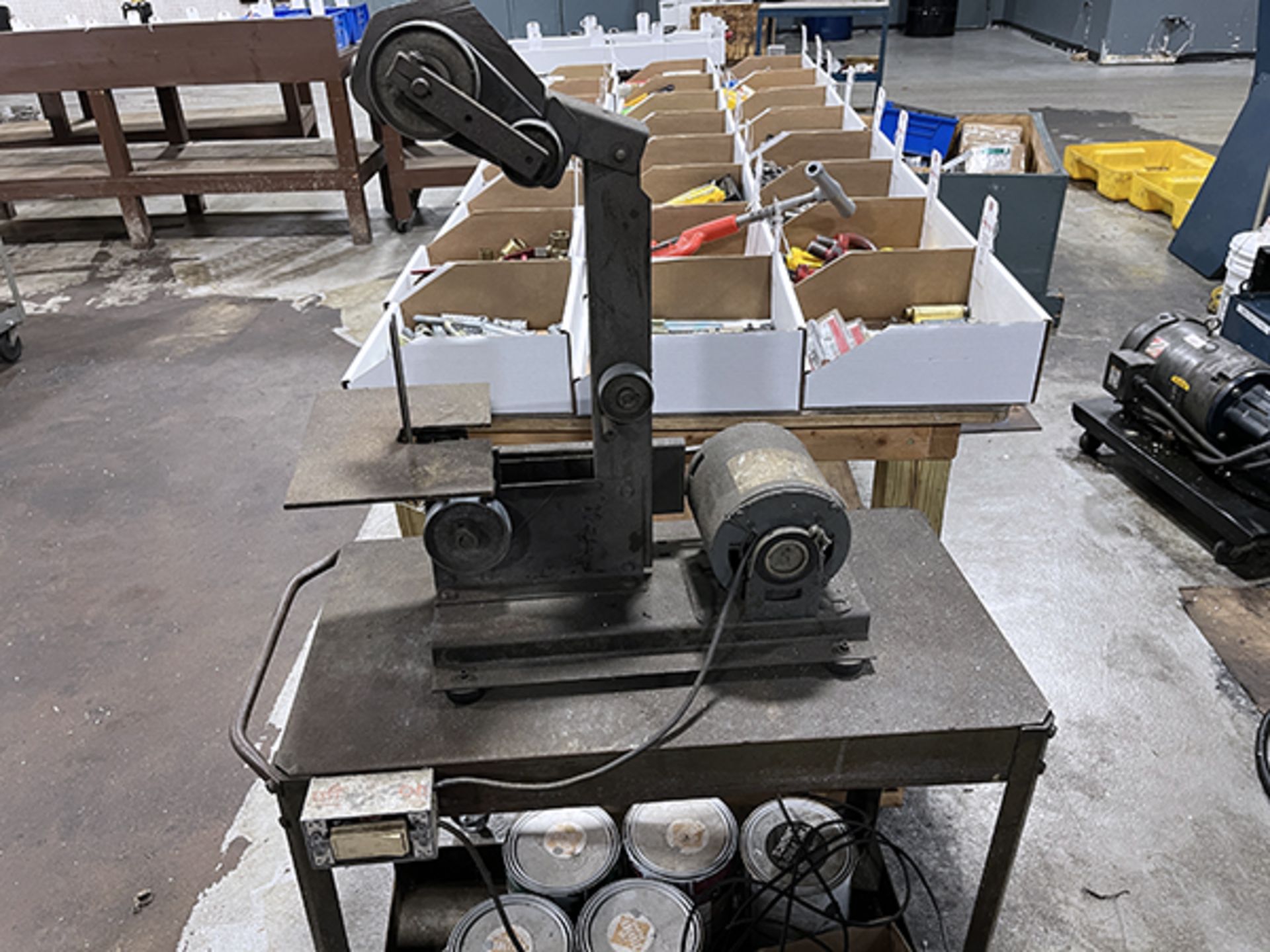 1" Belt Sander on Rolling Cart - Image 2 of 4