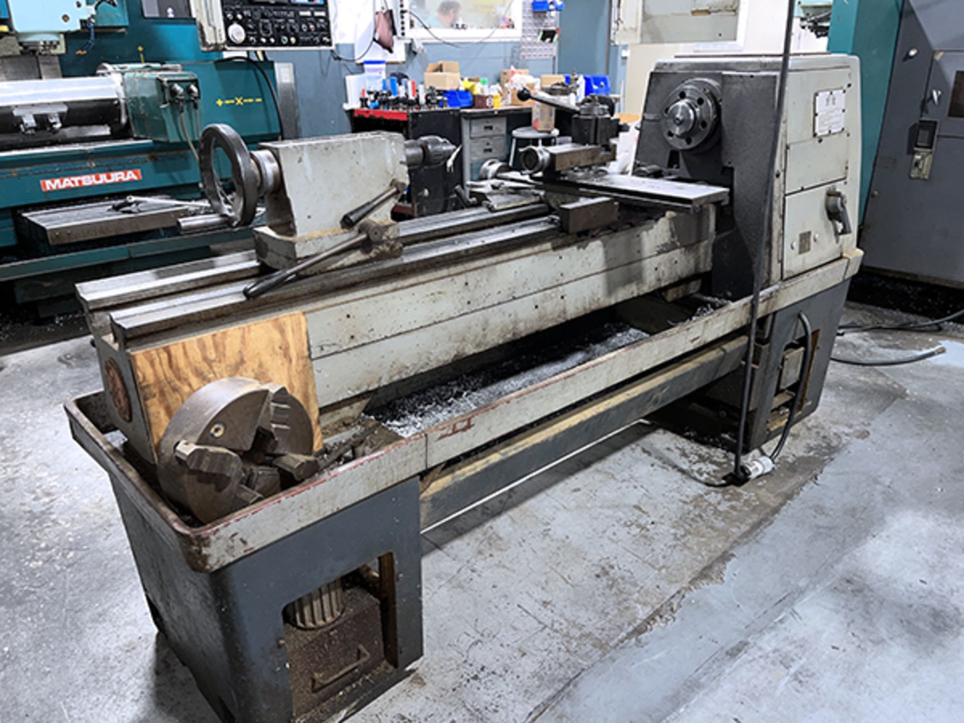 Clausing Colchester 15" x 50" Engine Lathe - Image 3 of 13