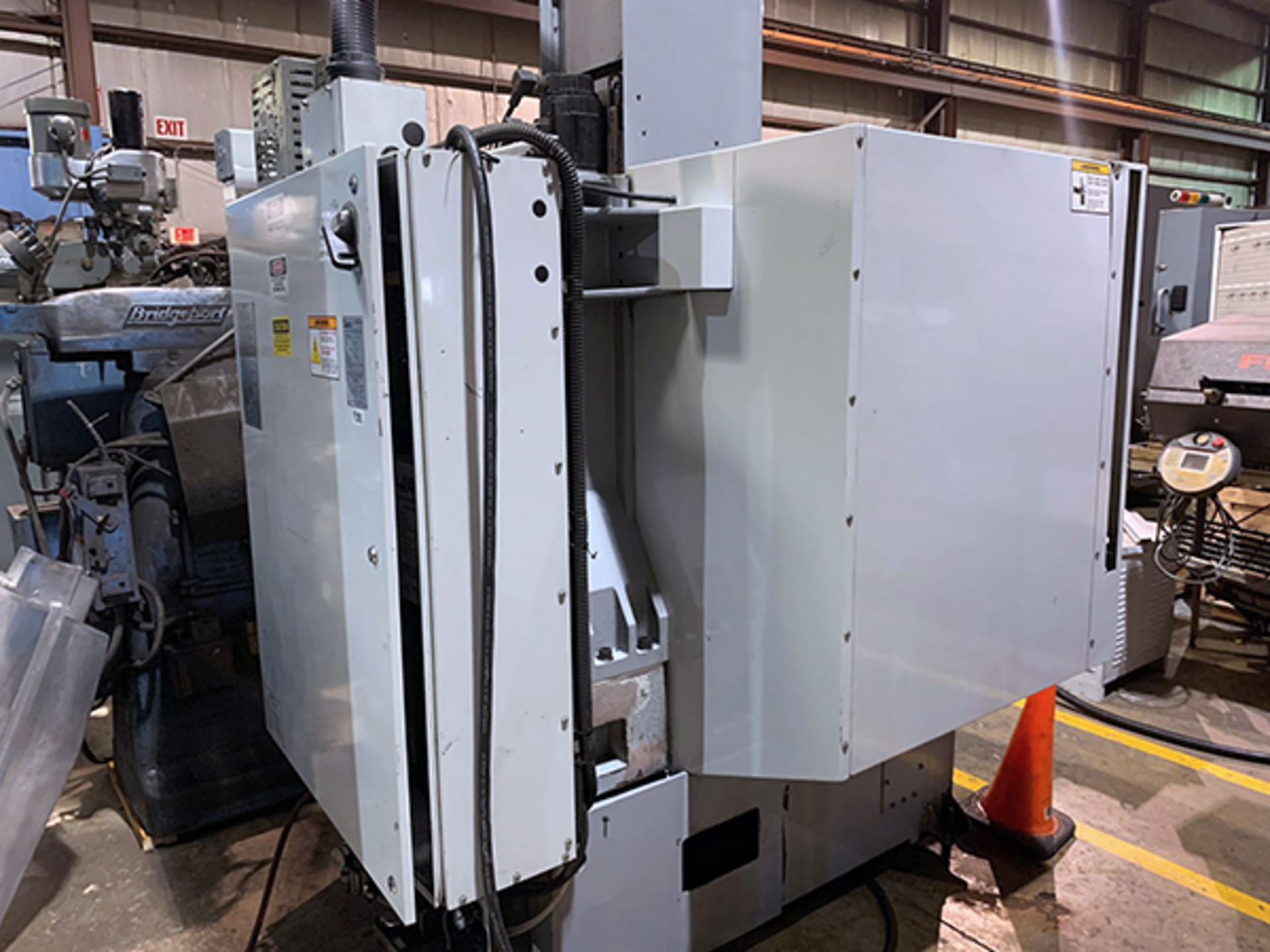 Haas Mini Mill Vertical Machining Center (2005) - Image 8 of 10