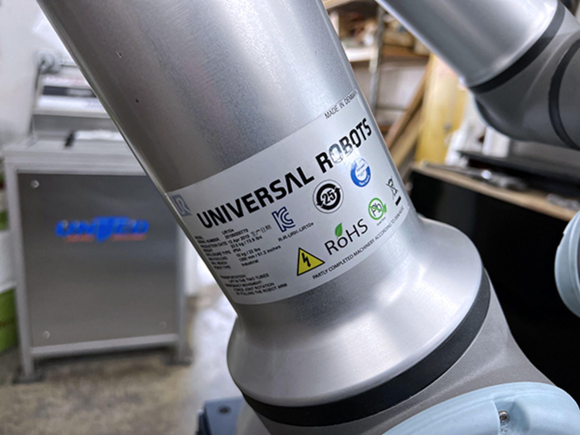 Universal Robot UR10e 6 Axis Robot (2019) - Image 11 of 12
