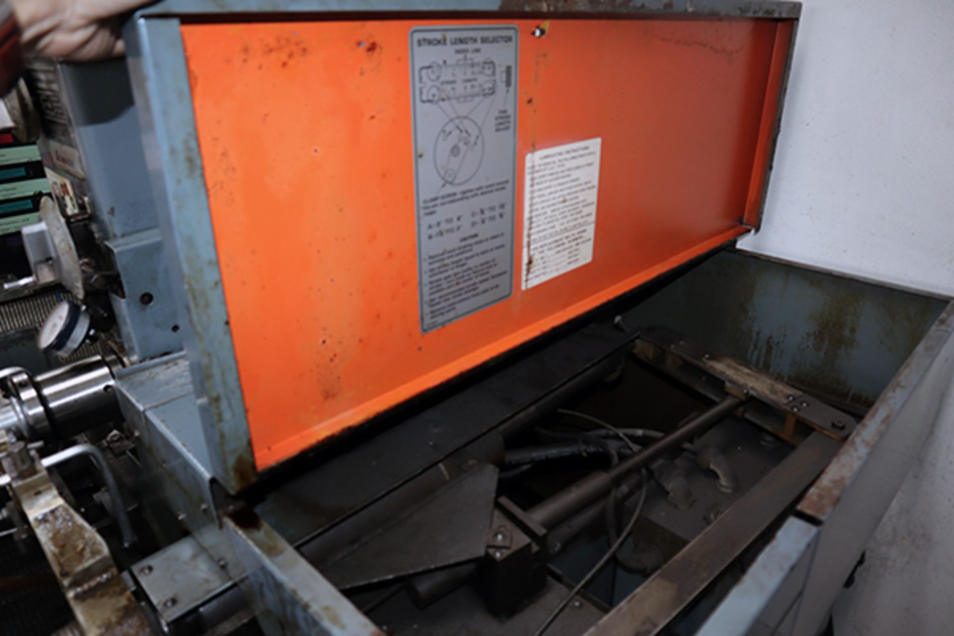 Sunnen MBC-1800 Honing Machine - Image 8 of 12