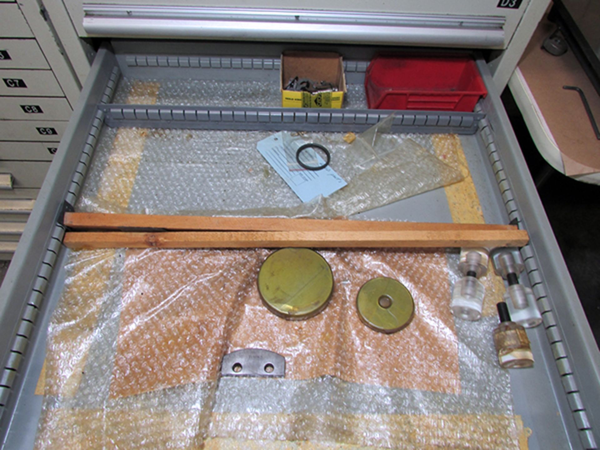 Contents of 7 Cabinet Drawers - Image 4 of 7