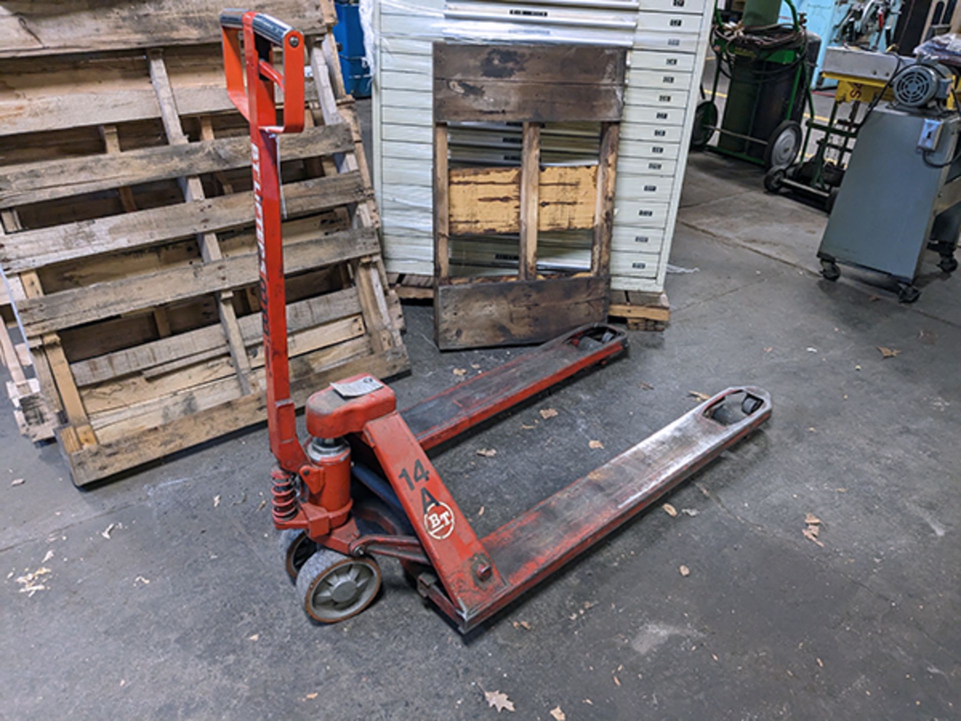 BT Lift BTL-2000 U 4500-Lb. Pallet Jack