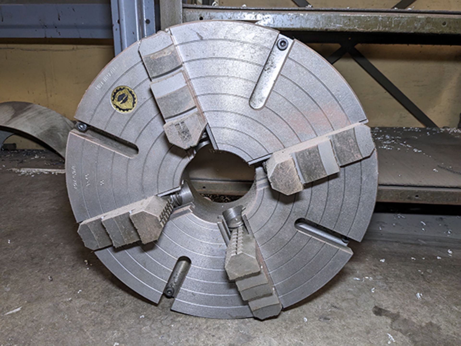 Bison 15-3/4" 4-Jaw Chuck