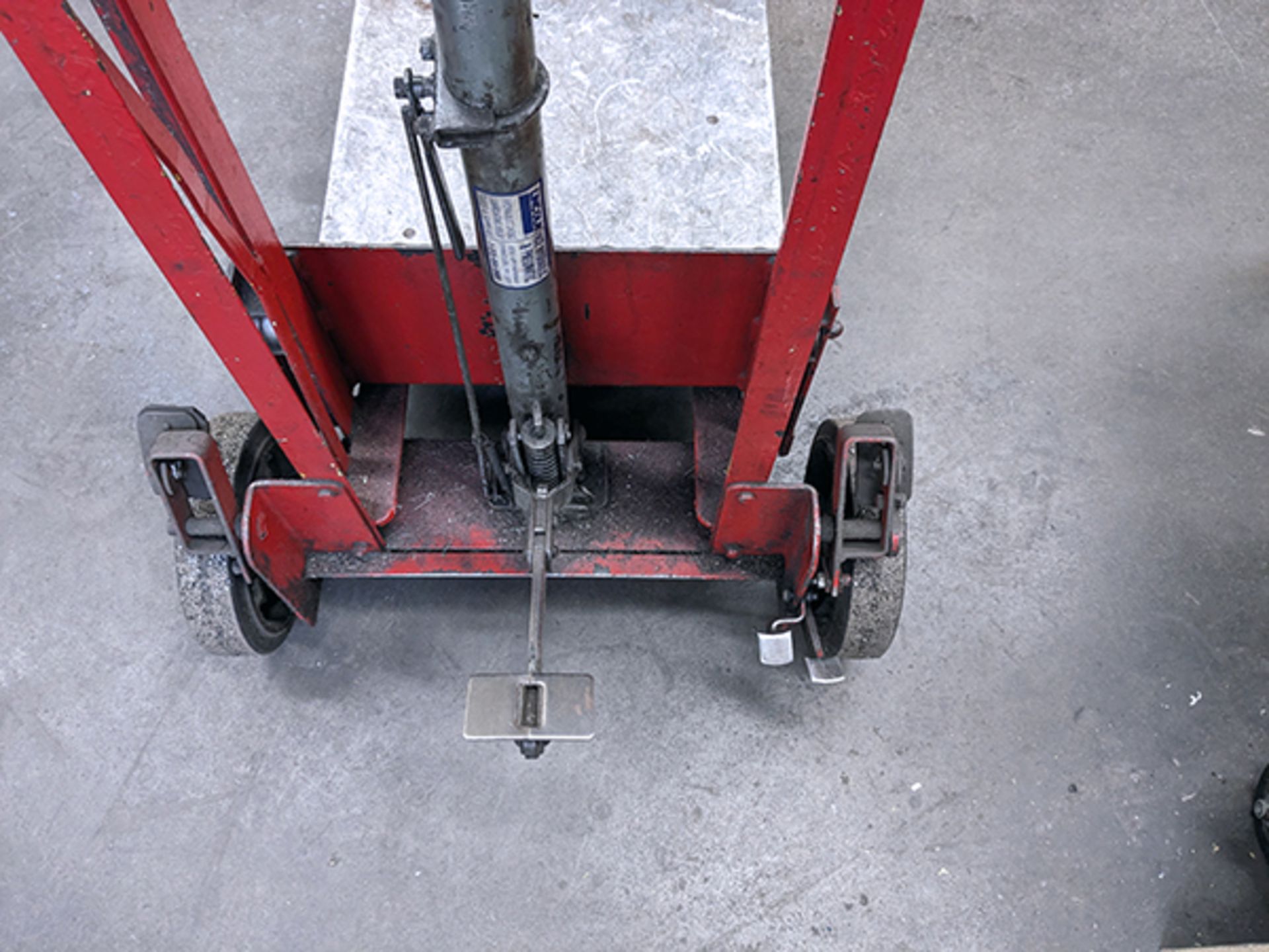 Foot Pedal Hydraulic Walk-Behind Stacker - Image 4 of 4