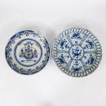 Collection of 2 Delft plates, polychrome and blue/white