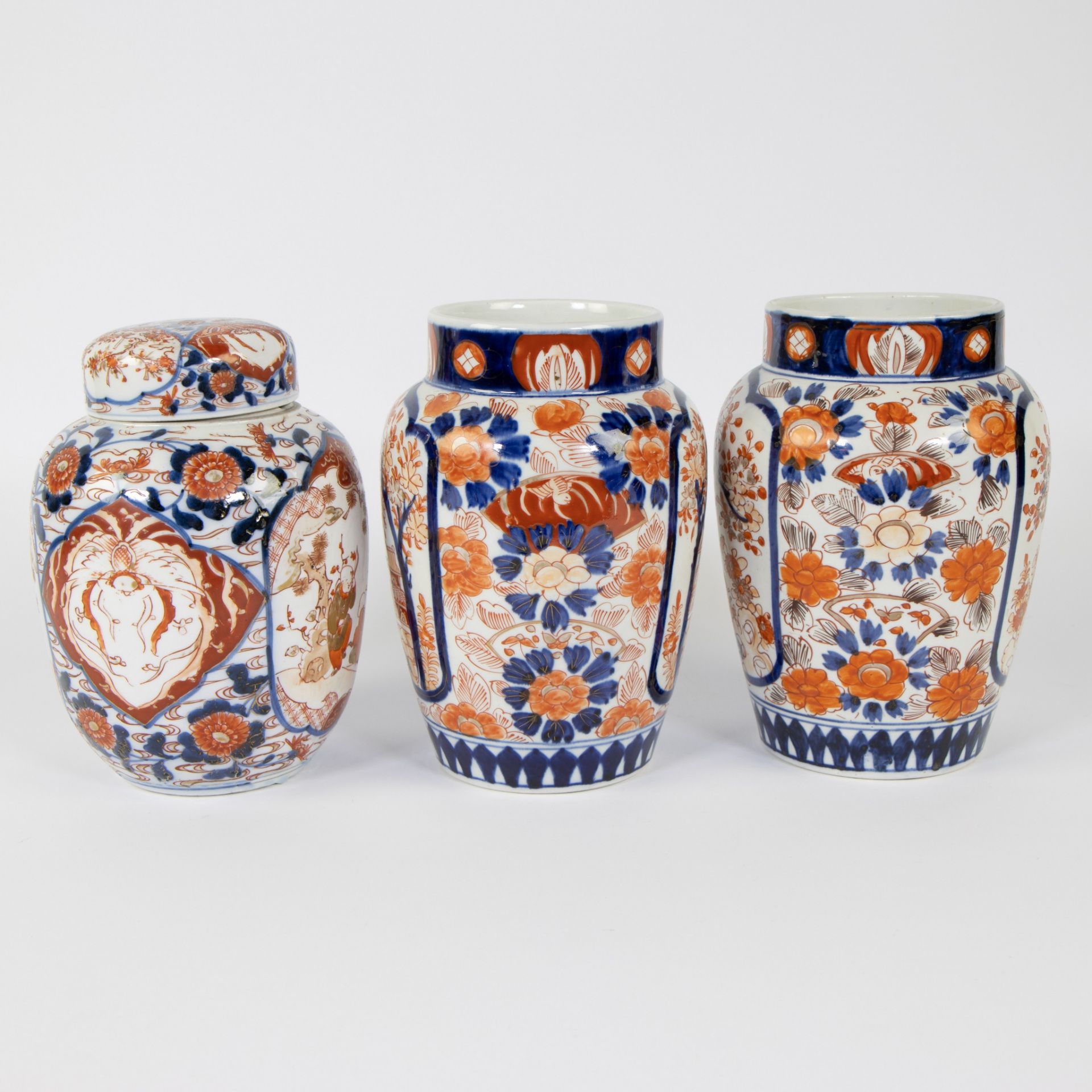 Pair of Japanese Imari lidded vases and one convex lidded vase, 19th century - Image 4 of 6
