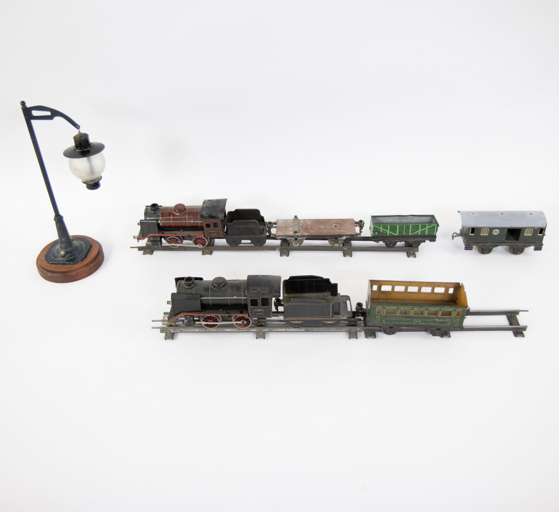 Lot toy trains and wagons MARKLIN locomotive märklin 40281 + 6 wagons, 2 locomotives 890 and 899 wit - Image 2 of 3