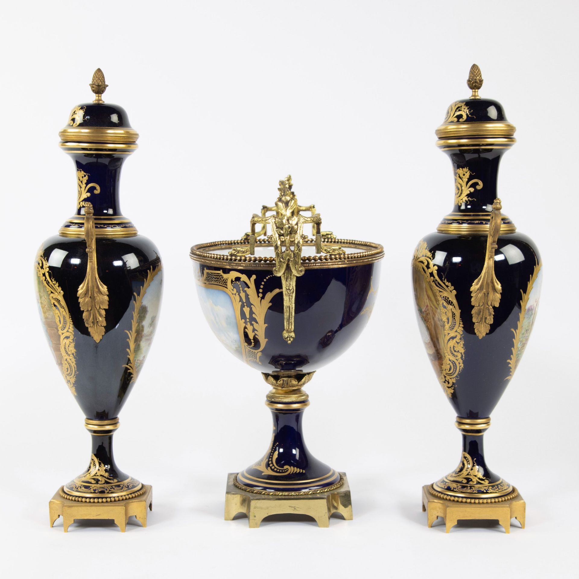 A three-part garnish with bronze mounts in Sèvres porcelain, France, marked - Image 3 of 9