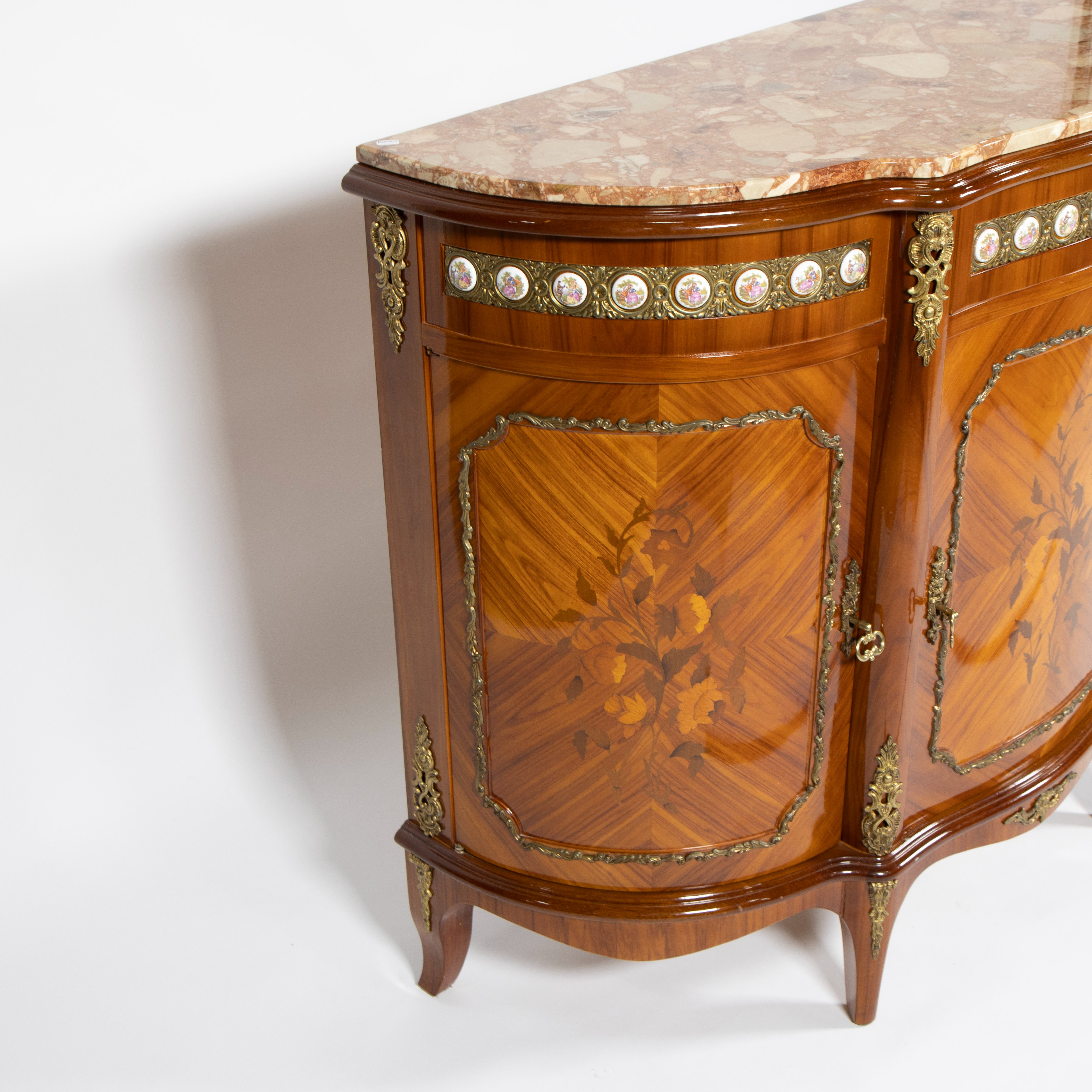 Cabinet style Louis XV with imitation marquetry, bronze fittings and marble top - Image 4 of 4