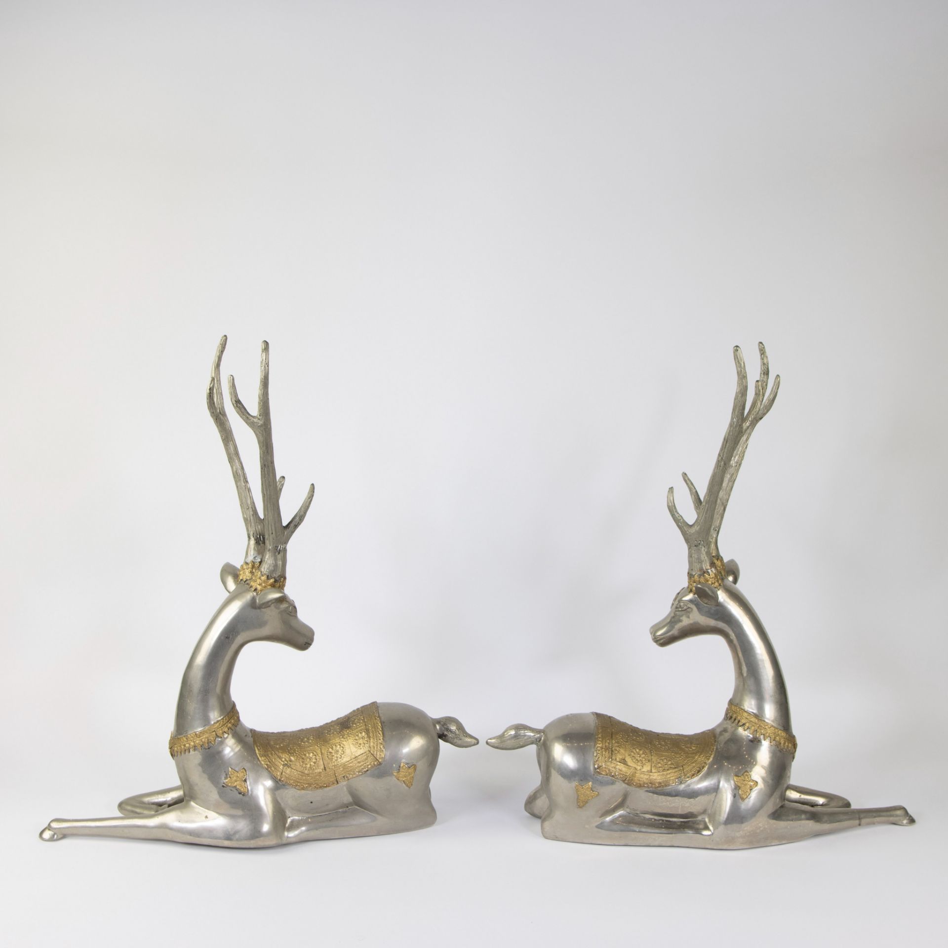Pair of silver-plated and gilded deer in brass - Image 3 of 5