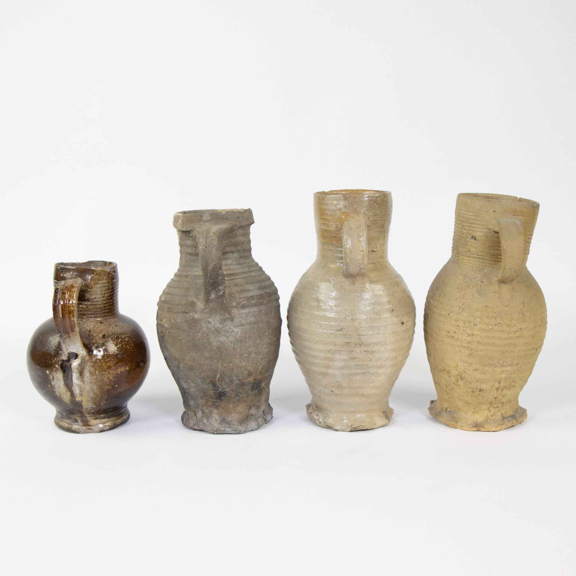 Collection of archaeological stoneware 13th to 15th century, oa jug Siegburg 13th and 14th century - Bild 4 aus 5