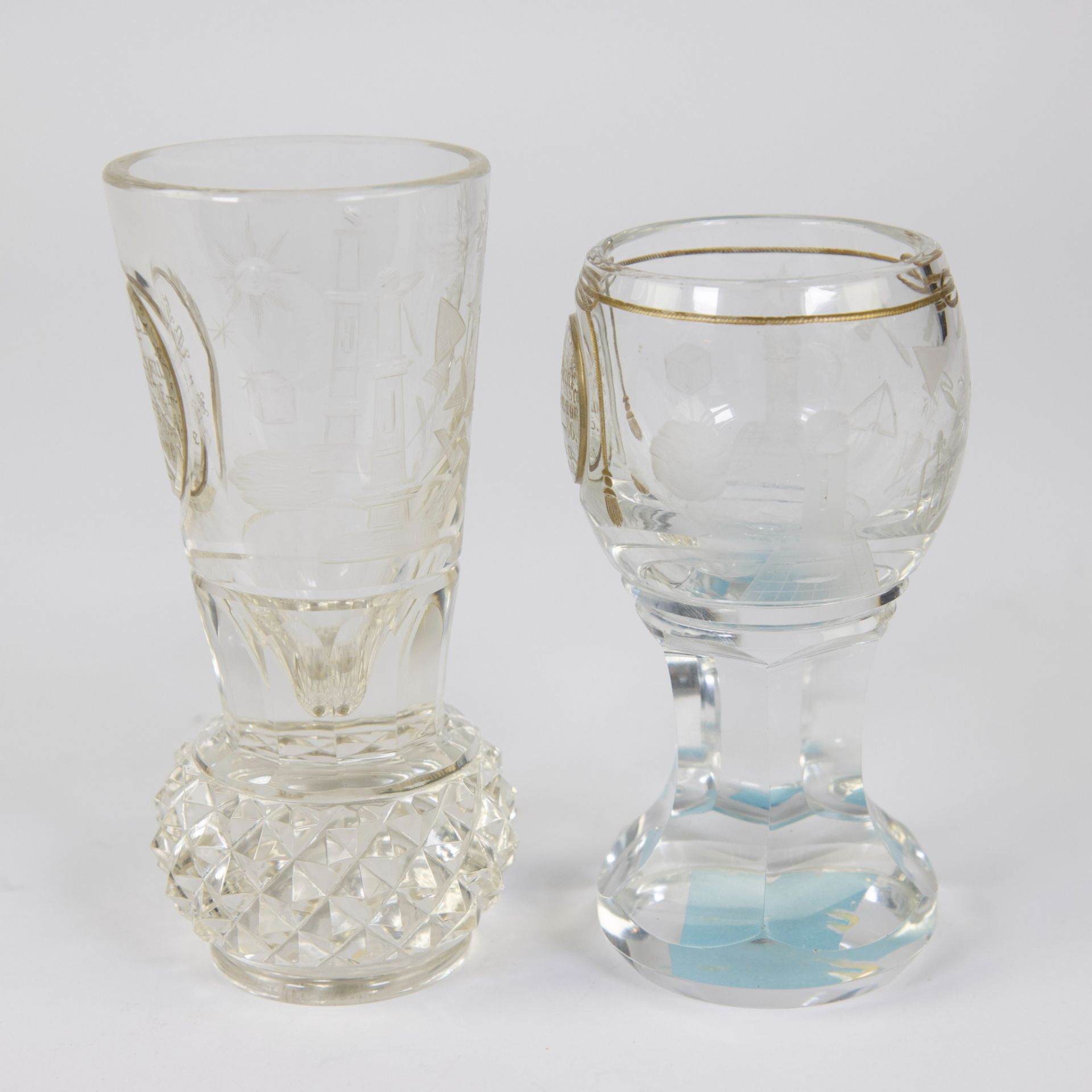 2 heavy crystal glasses with gold decoration of Freemasonry, 19th/20th century - Image 2 of 4